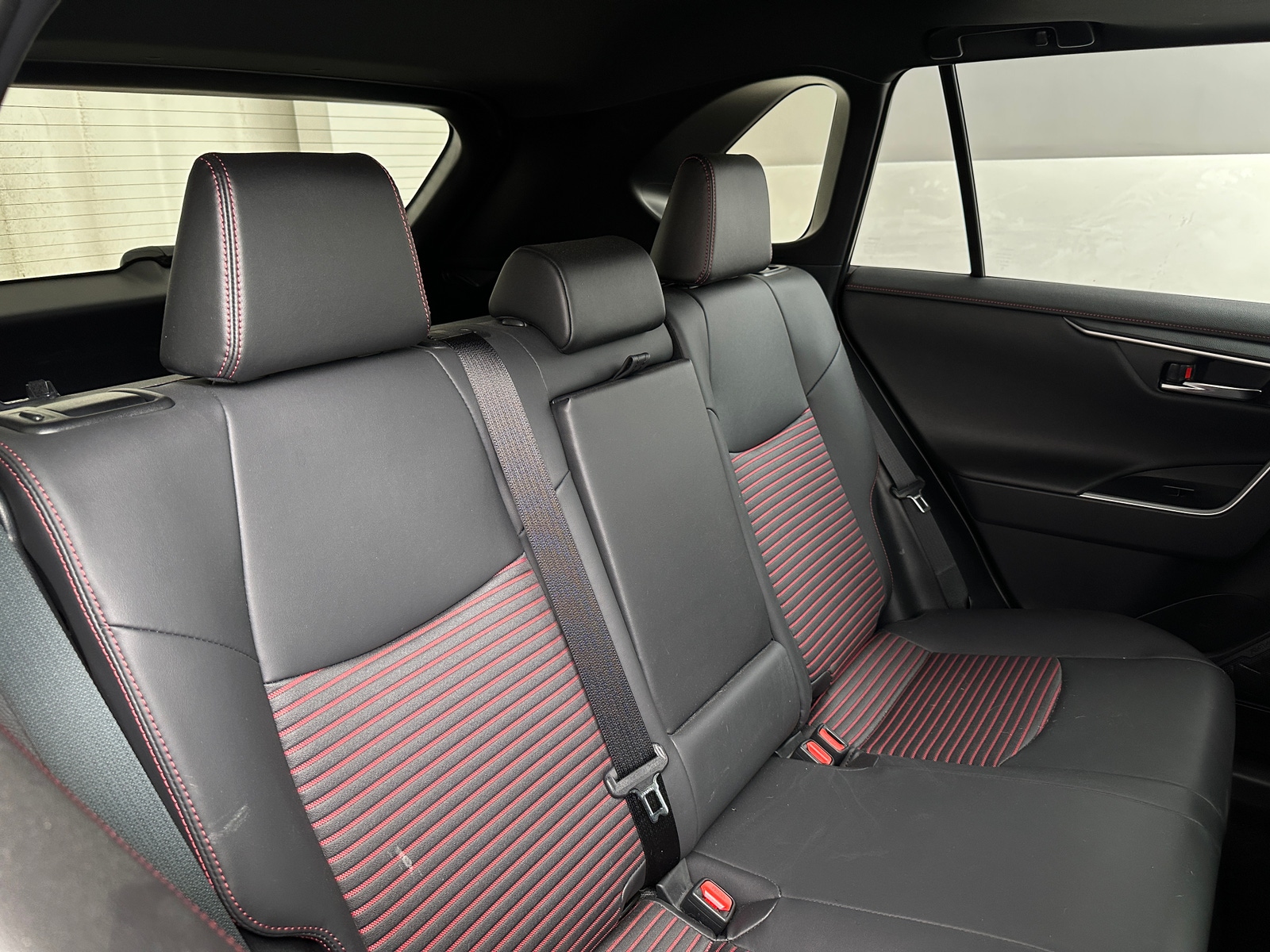 Thumbnail: 2025 Toyota RAV4 - 6