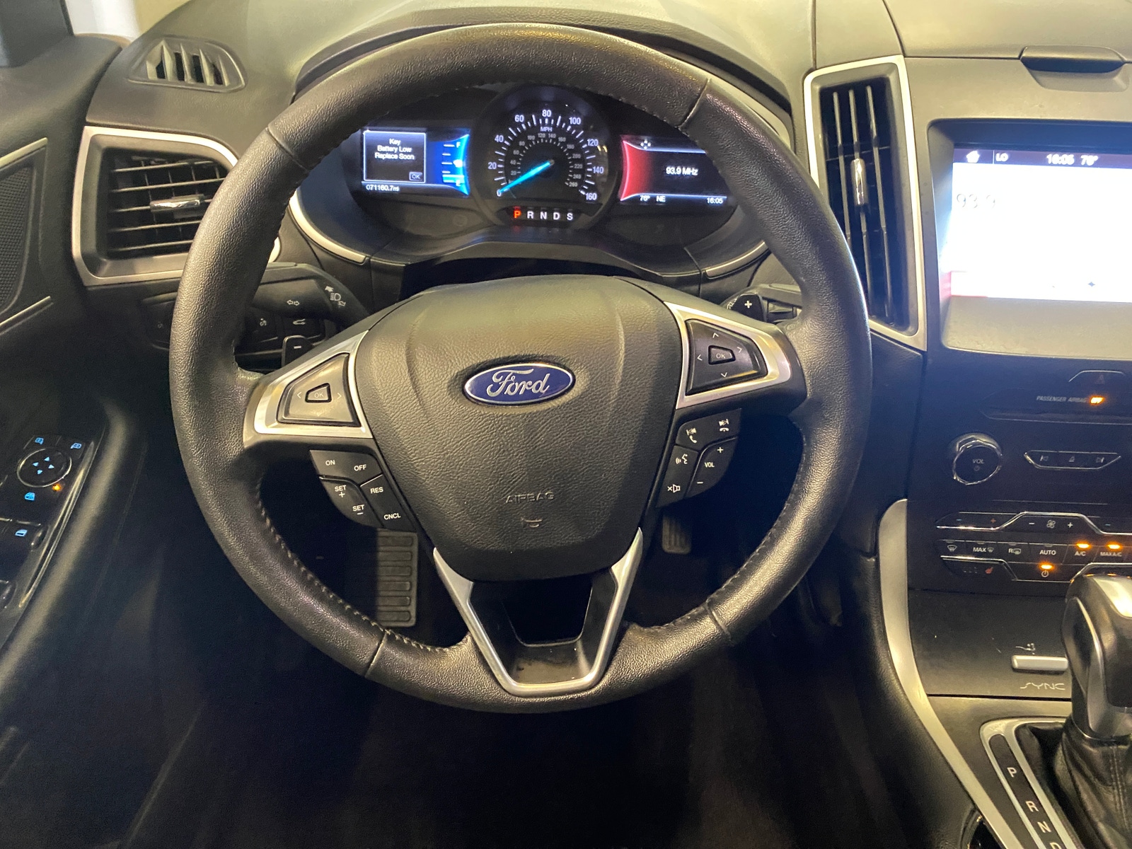 Thumbnail: 2016 Ford Edge - 4