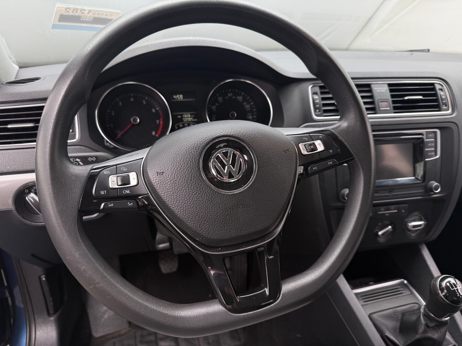 Thumbnail: 2017 Volkswagen Jetta - 5