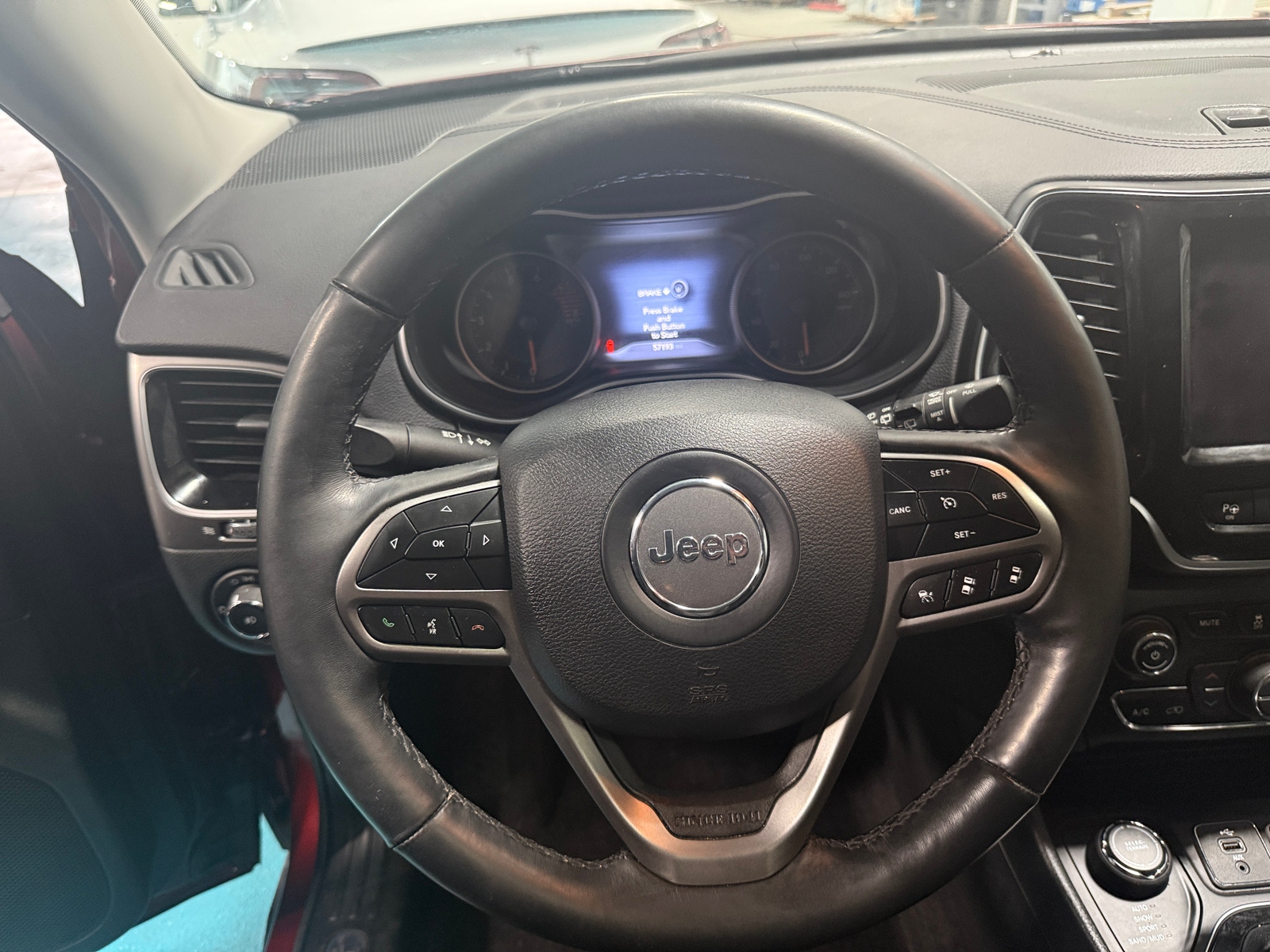Thumbnail: 2019 Jeep Cherokee - 4