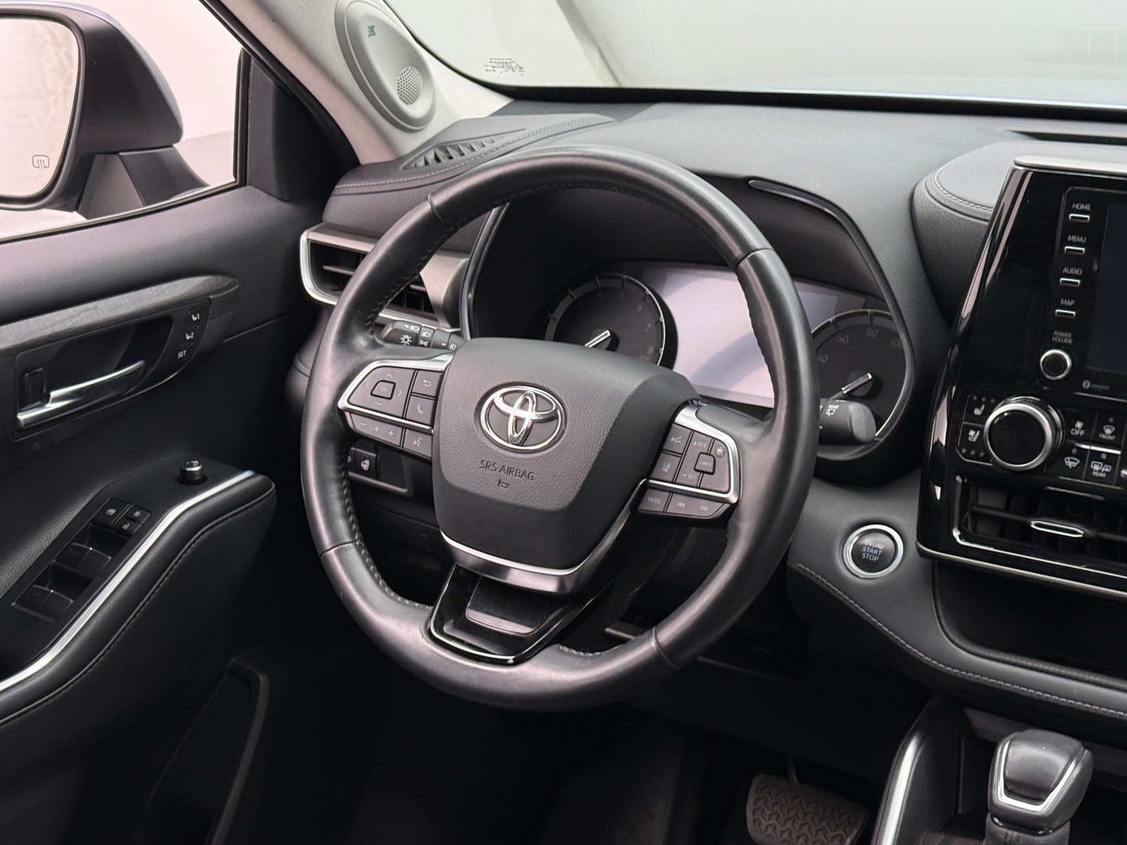 Thumbnail: 2020 Toyota Highlander - 4
