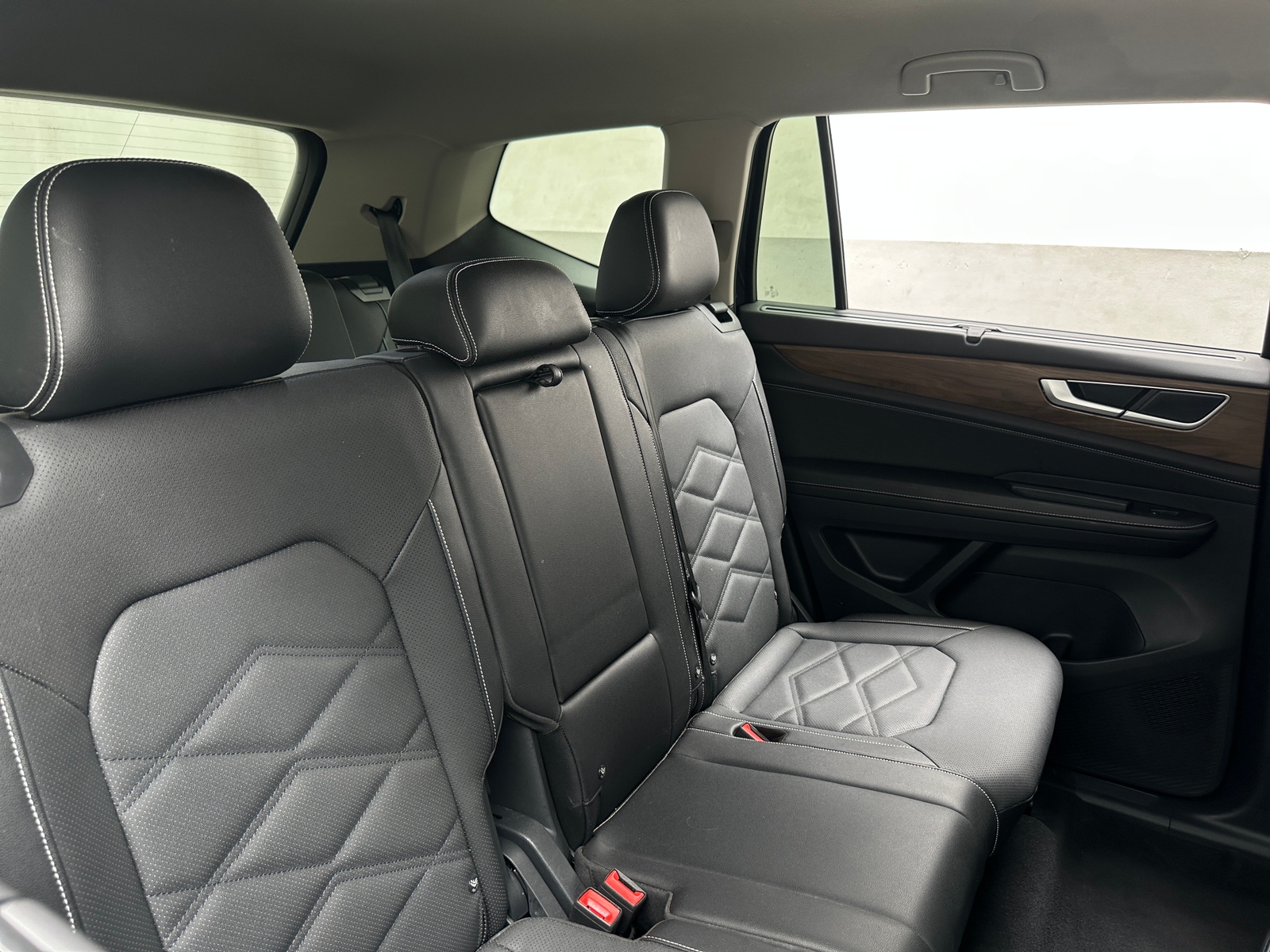 Thumbnail: 2026 Volkswagen Atlas - 5