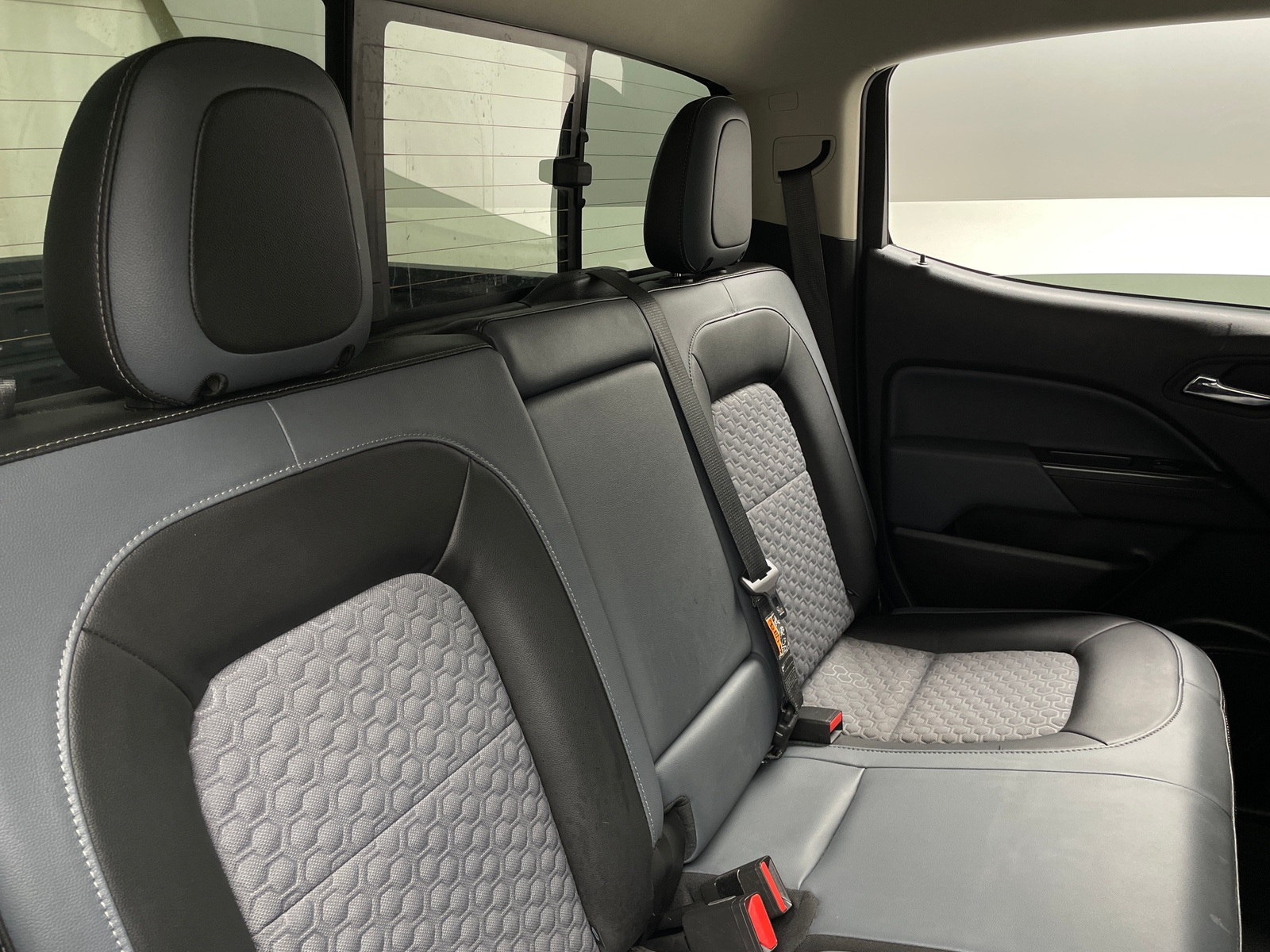 Thumbnail: 2022 Chevrolet Colorado - 5