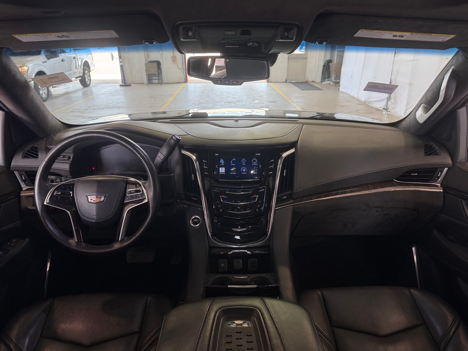 Thumbnail: 2015 Cadillac Escalade - 2