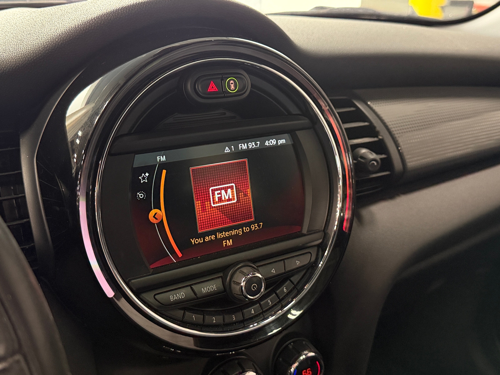 Thumbnail: 2020 MINI Cooper Hardtop - 3