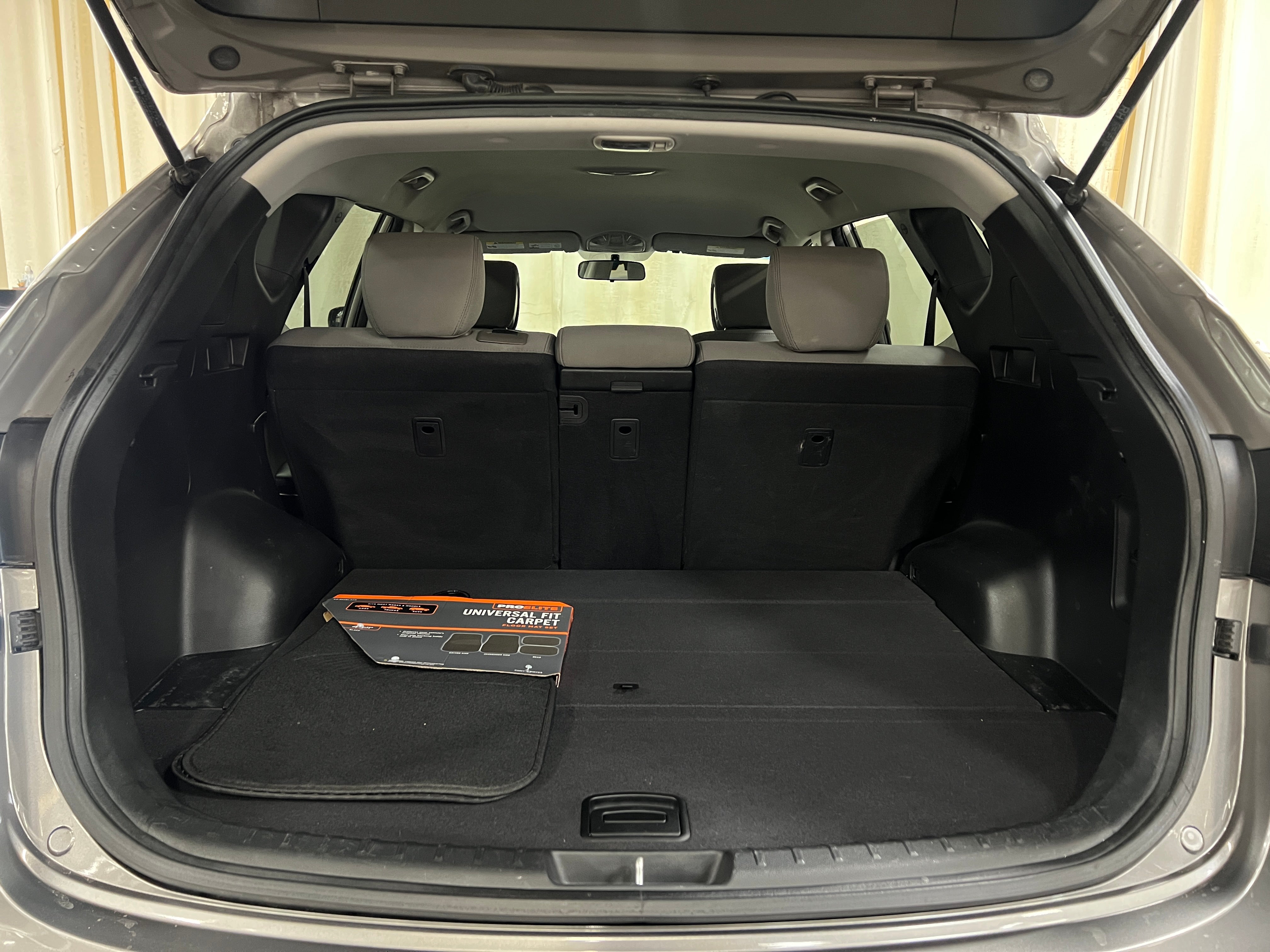 Used 2018 Hyundai Santa Fe Sport with VIN 5NMZT3LB0JH087932 for sale in Pewaukee, WI