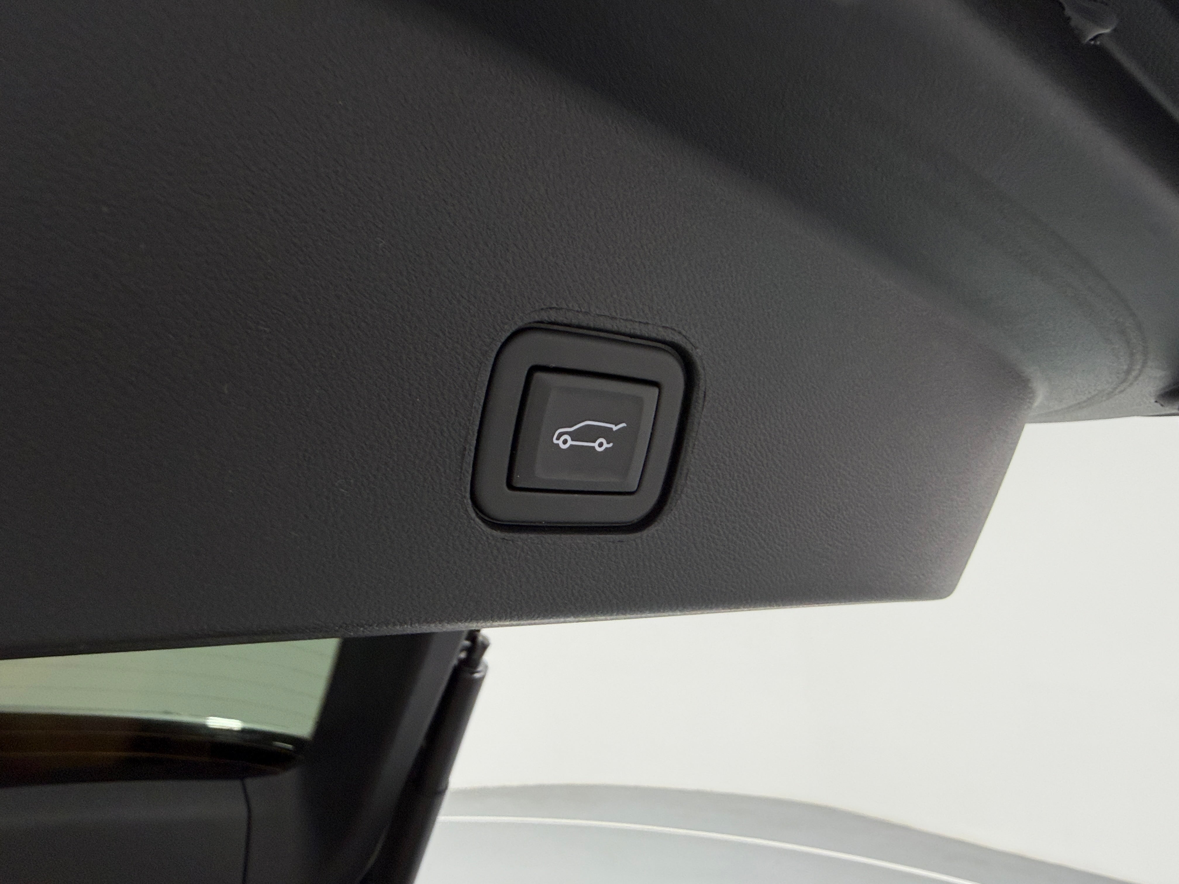 Used 2024 Cadillac LYRIQ Luxury 1 with VIN 1GYKPPRK8RZ127471 for sale in Auburn, WA