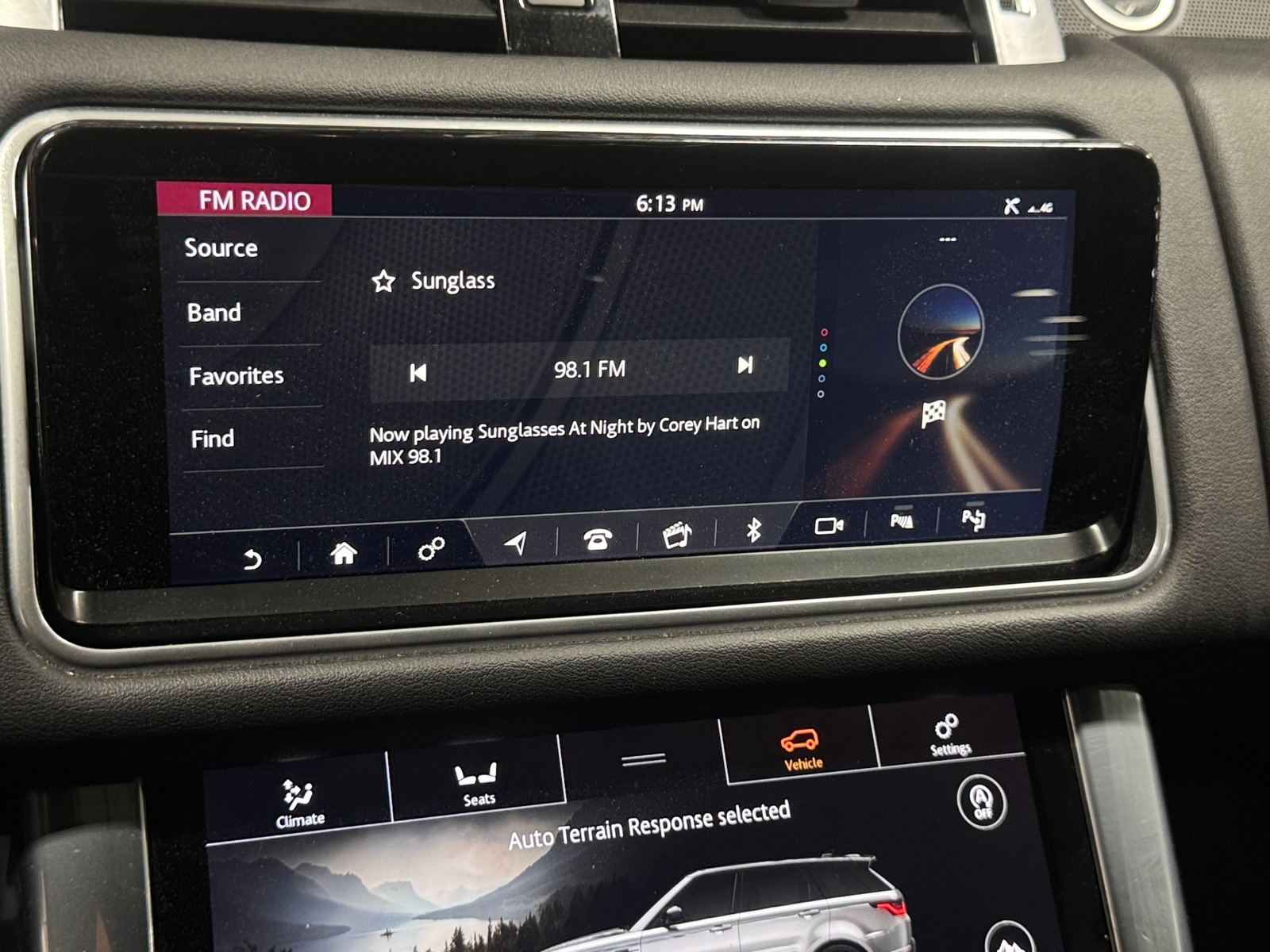 Thumbnail: 2020 Land Rover Range Rover Sport - 3