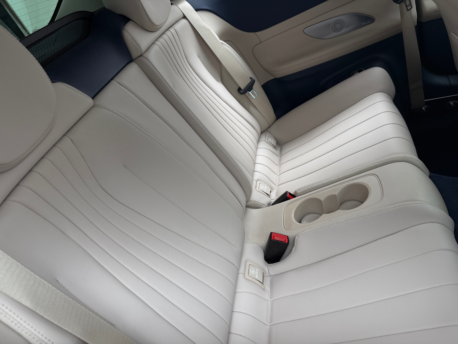 Thumbnail: 2020 Mercedes-Benz E-Class - 4