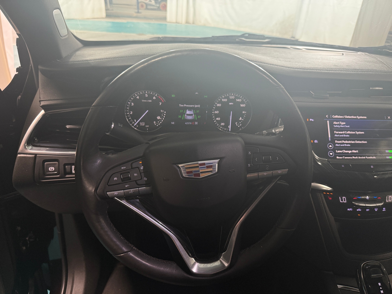 Thumbnail: 2020 Cadillac XT6 - 4
