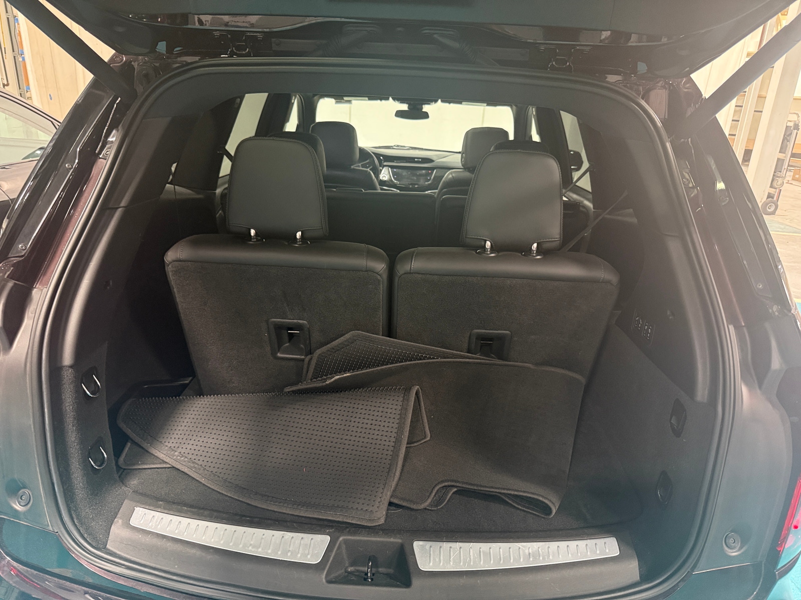 Thumbnail: 2020 Cadillac XT6 - 6