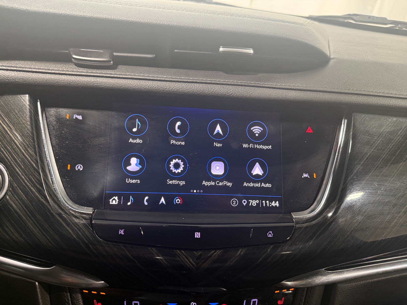 Thumbnail: 2020 Cadillac XT6 - 3