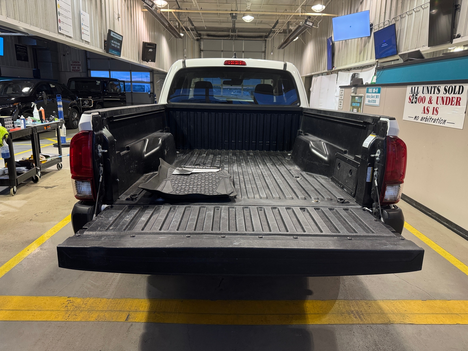 Thumbnail: 2022 Toyota Tacoma - 7