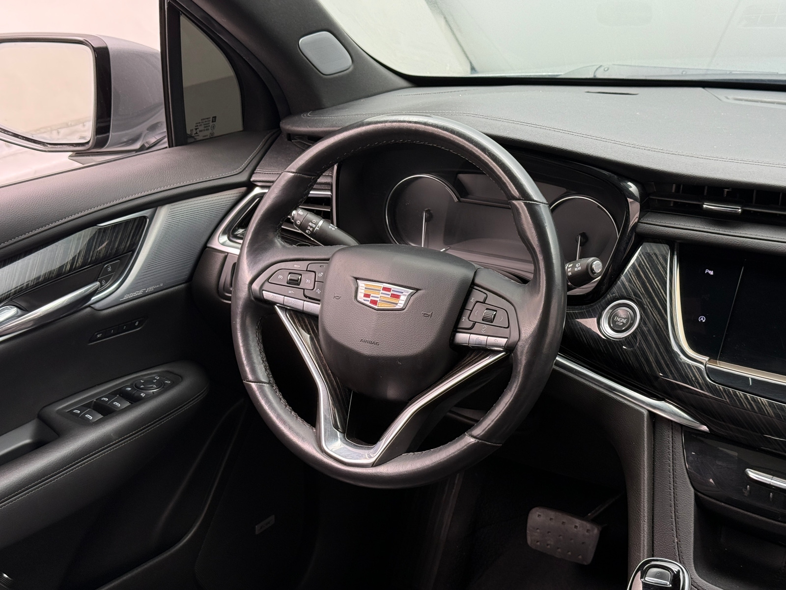 Thumbnail: 2023 Cadillac XT6 - 4