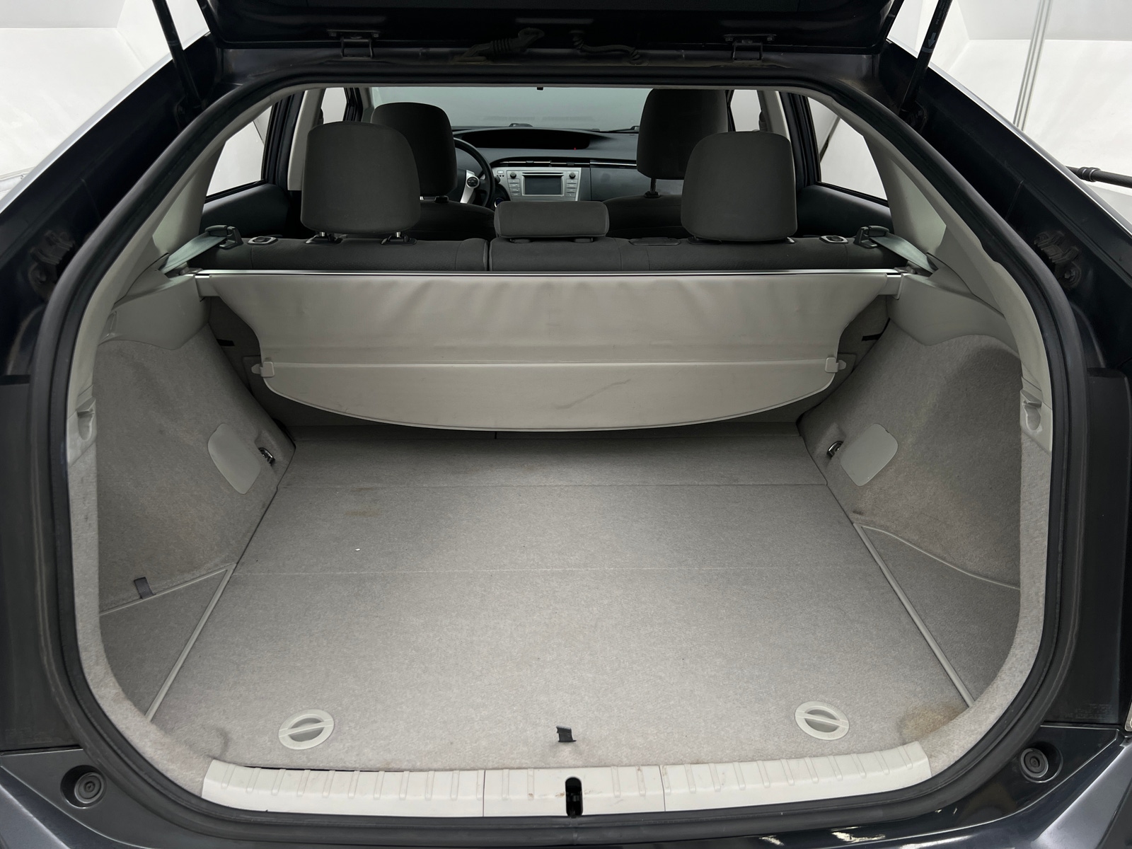 Thumbnail: 2012 Toyota Prius - 7
