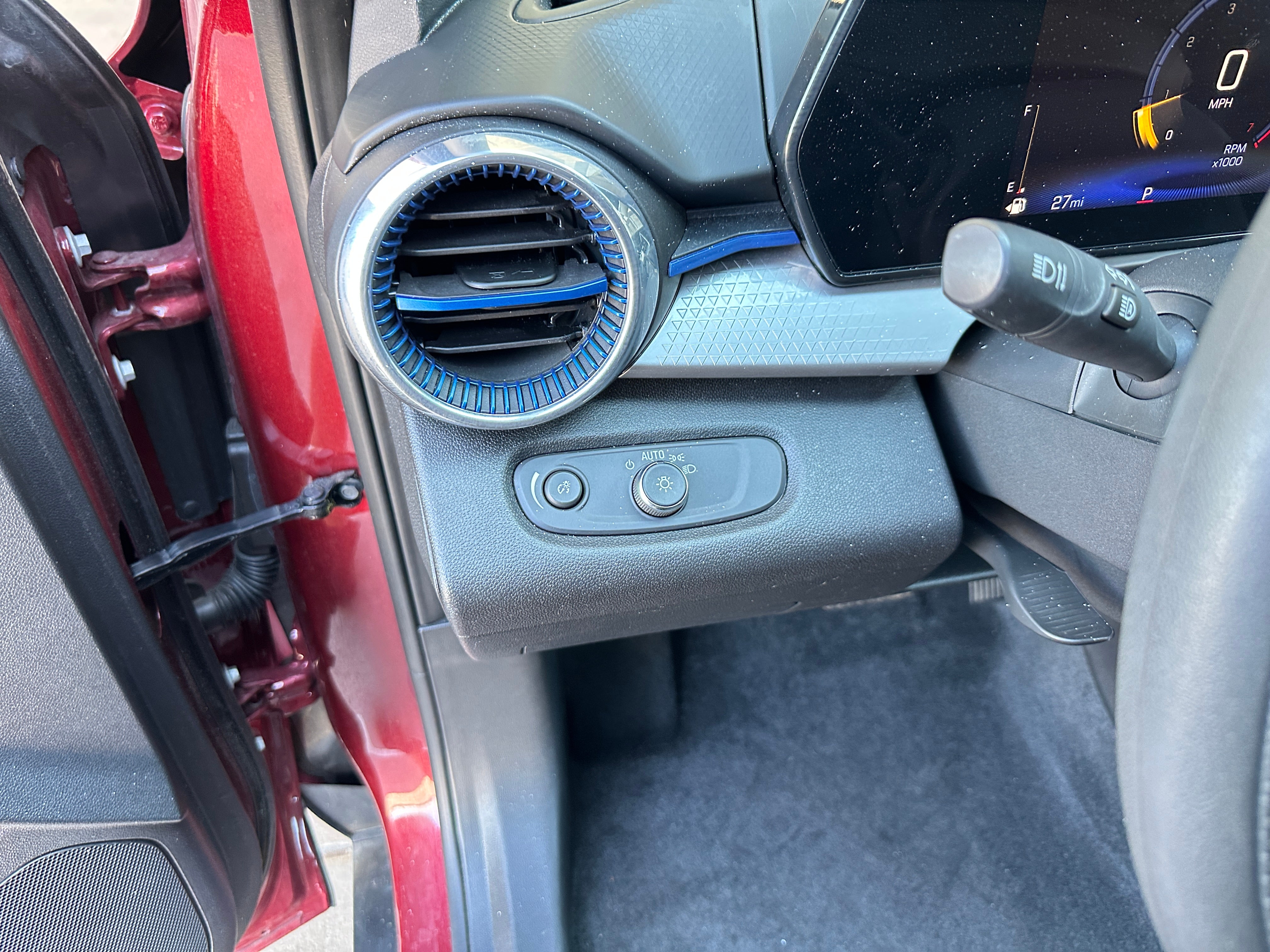 2025 Chevrolet Trax LT - Photo 10