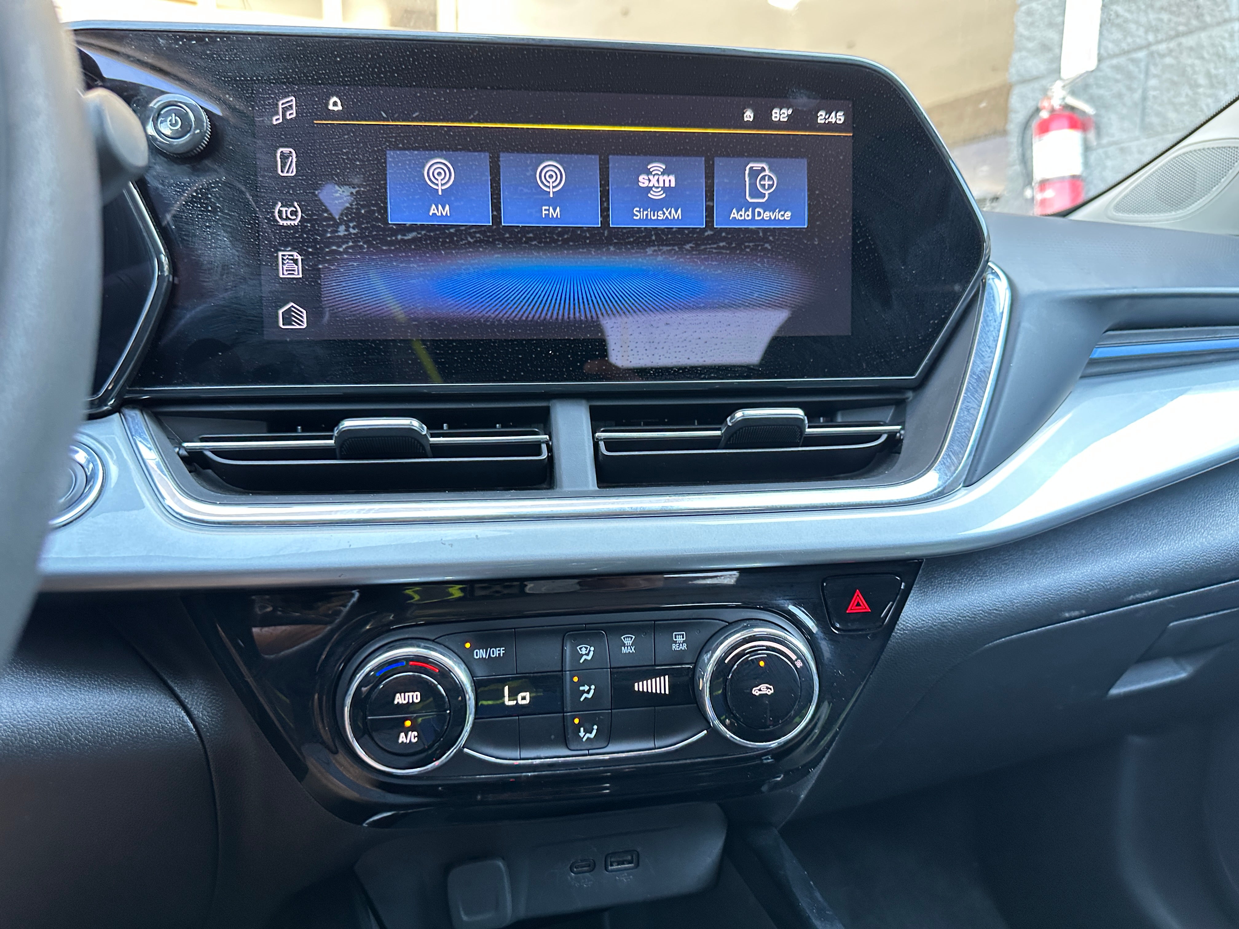 2025 Chevrolet Trax LT - Photo 11