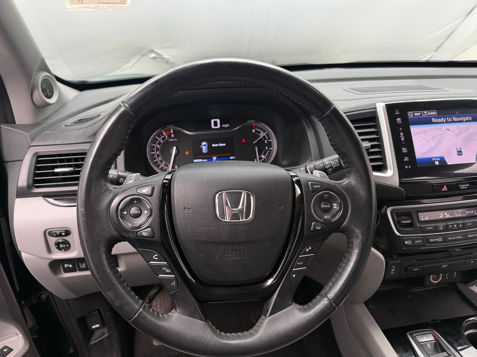 Thumbnail: 2017 Honda Pilot - 4