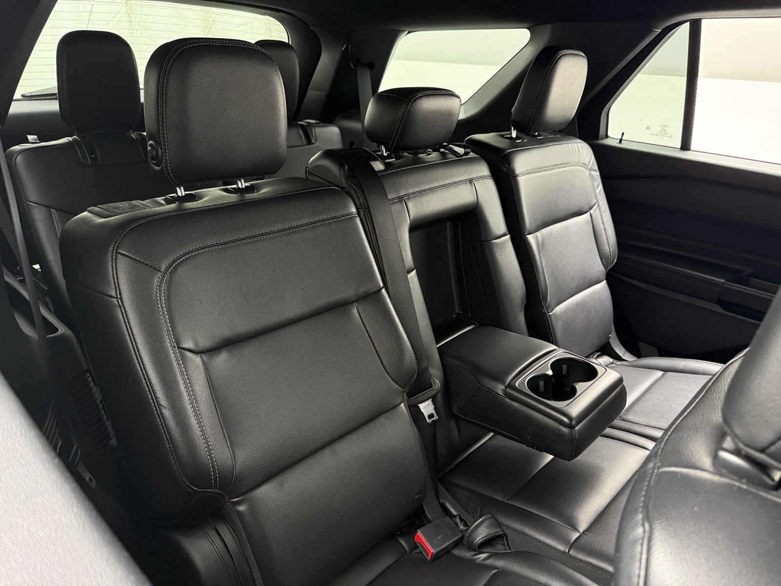 Thumbnail: 2020 Ford Explorer - 5