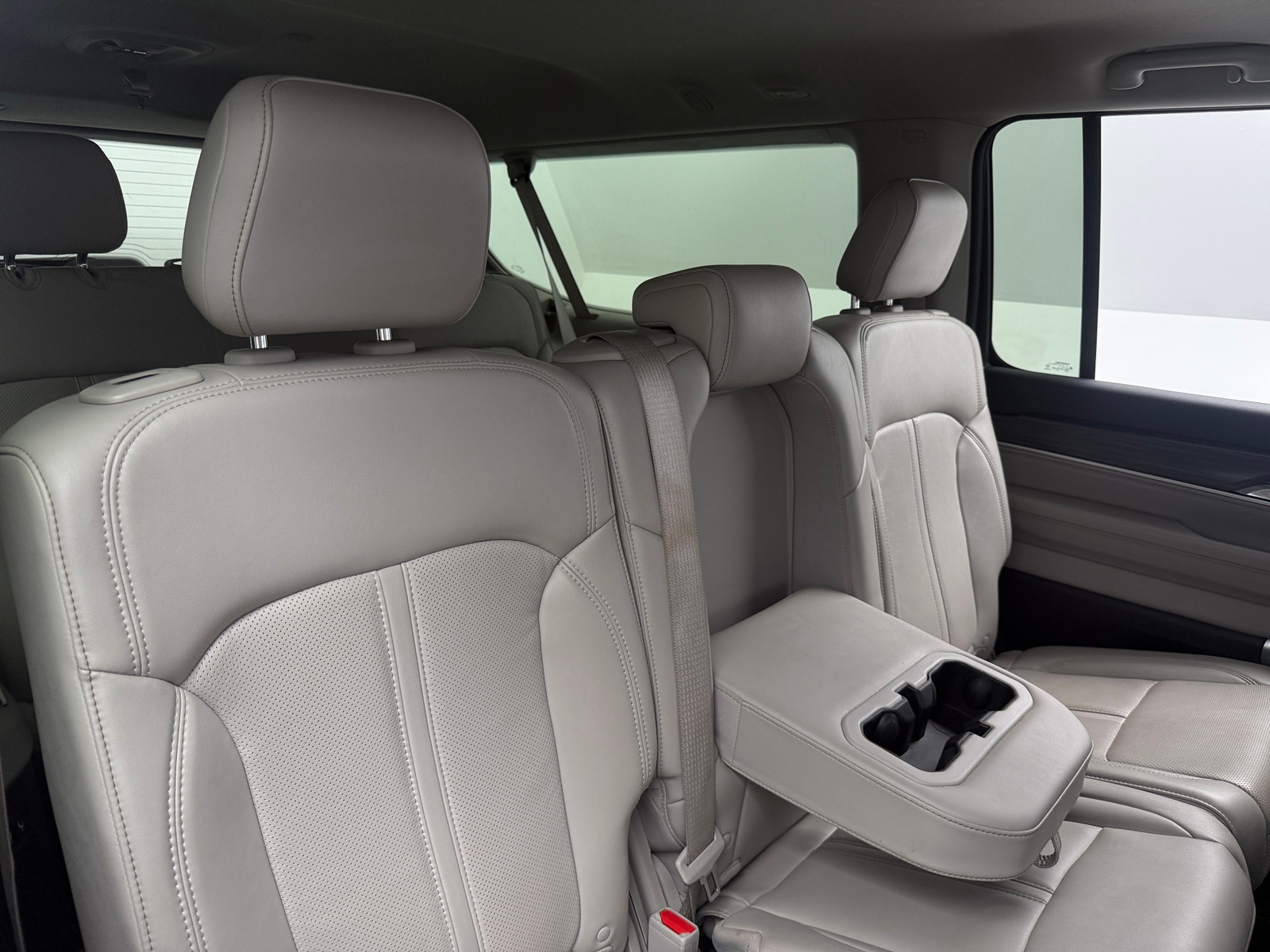 Thumbnail: 2024 Jeep Wagoneer - 5
