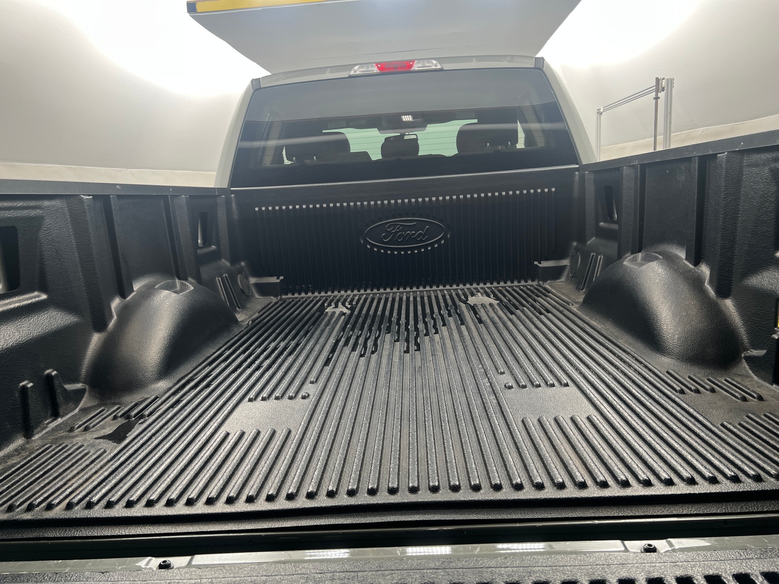 Thumbnail: 2020 Ford Econoline - 6
