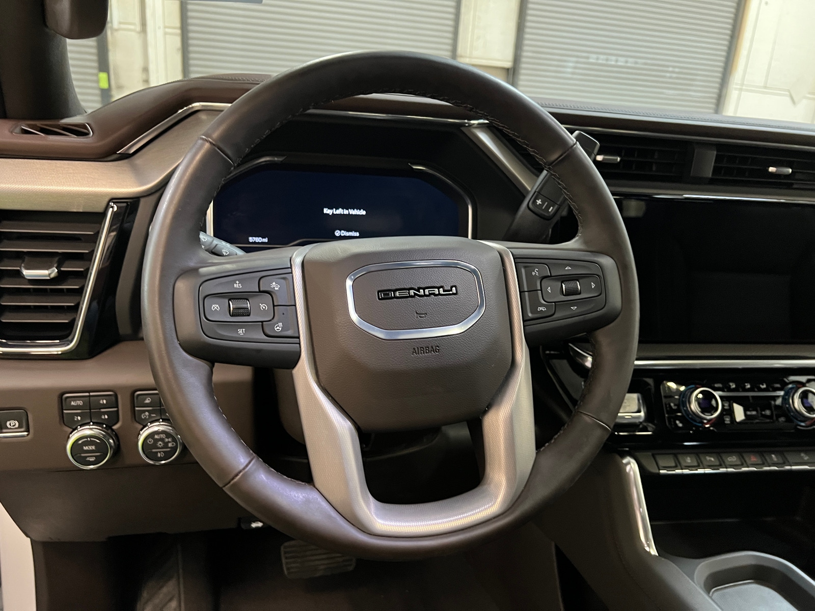 Thumbnail: 2025 GMC Sierra 2500 - 4