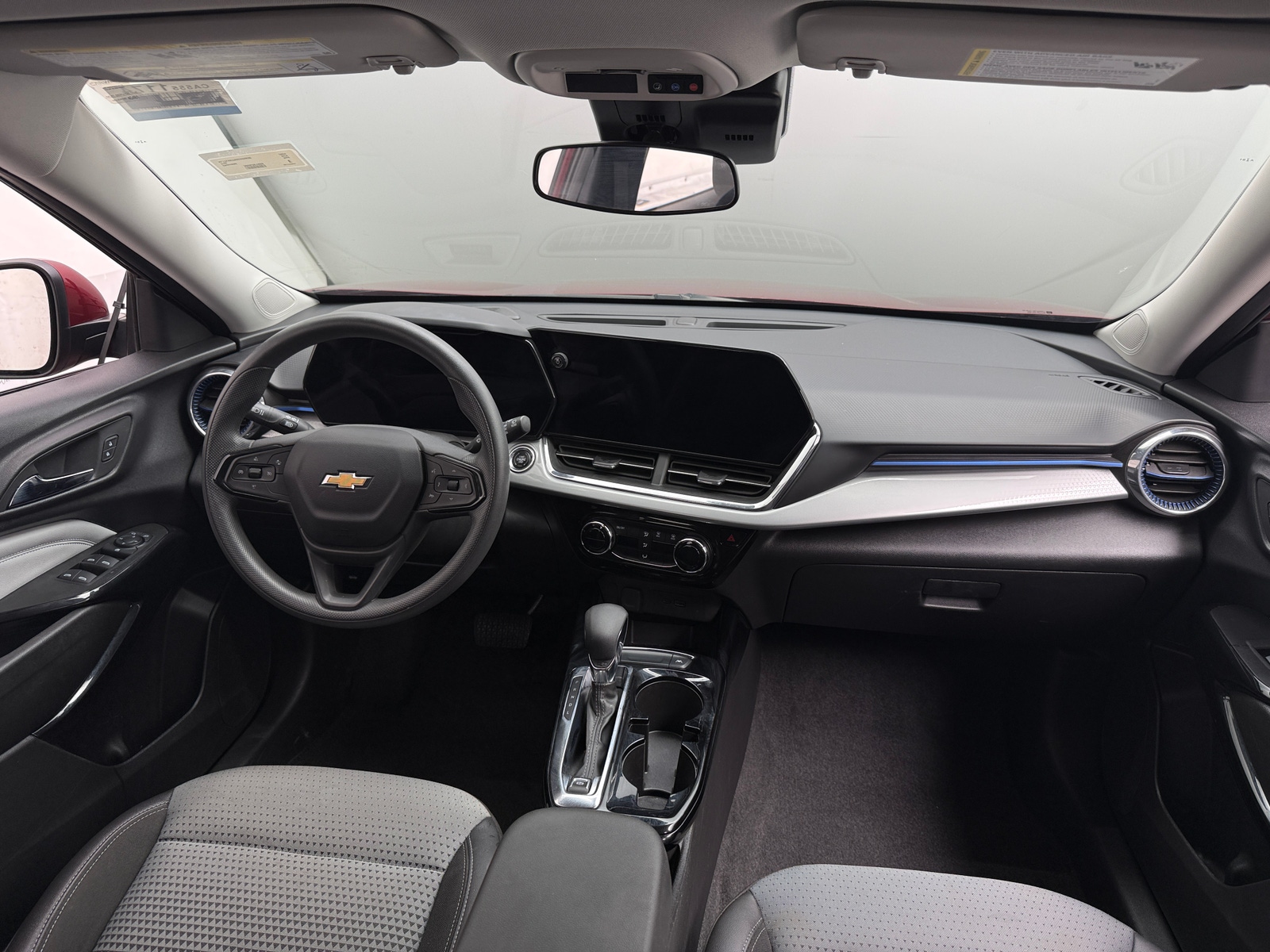 Thumbnail: 2025 Chevrolet Trax - 2