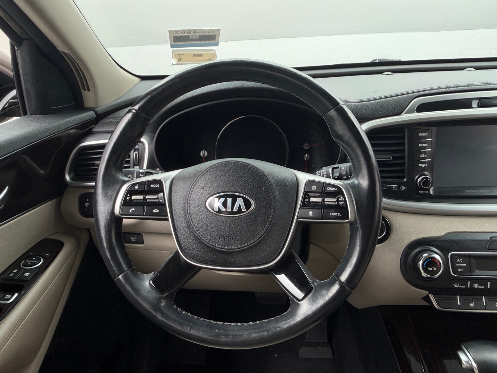 Thumbnail: 2019 Kia Sorento - 4