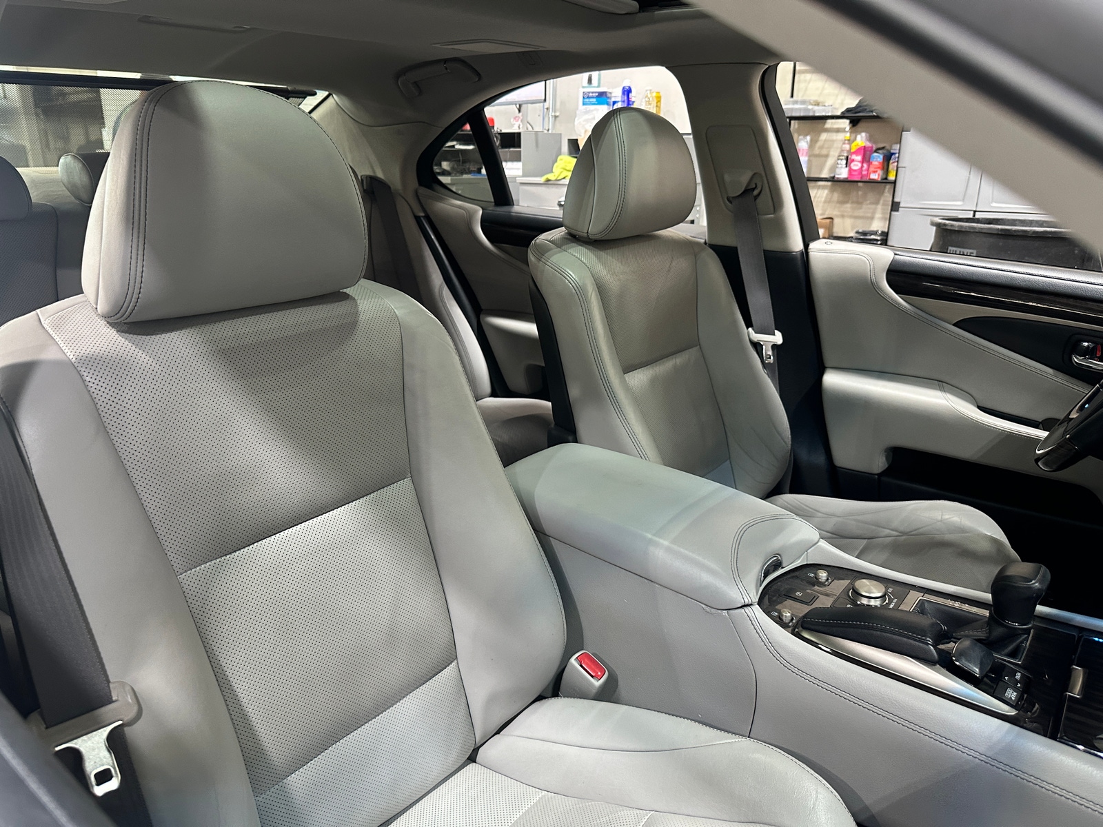 Thumbnail: 2014 Lexus LS - 2