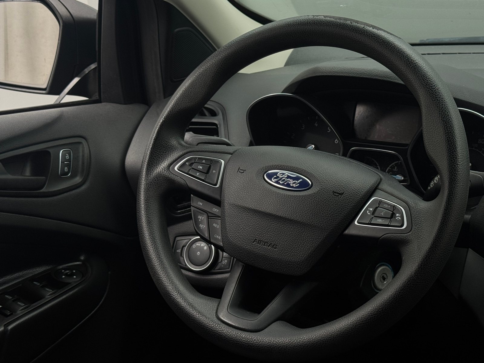 Thumbnail: 2019 Ford Escape - 5