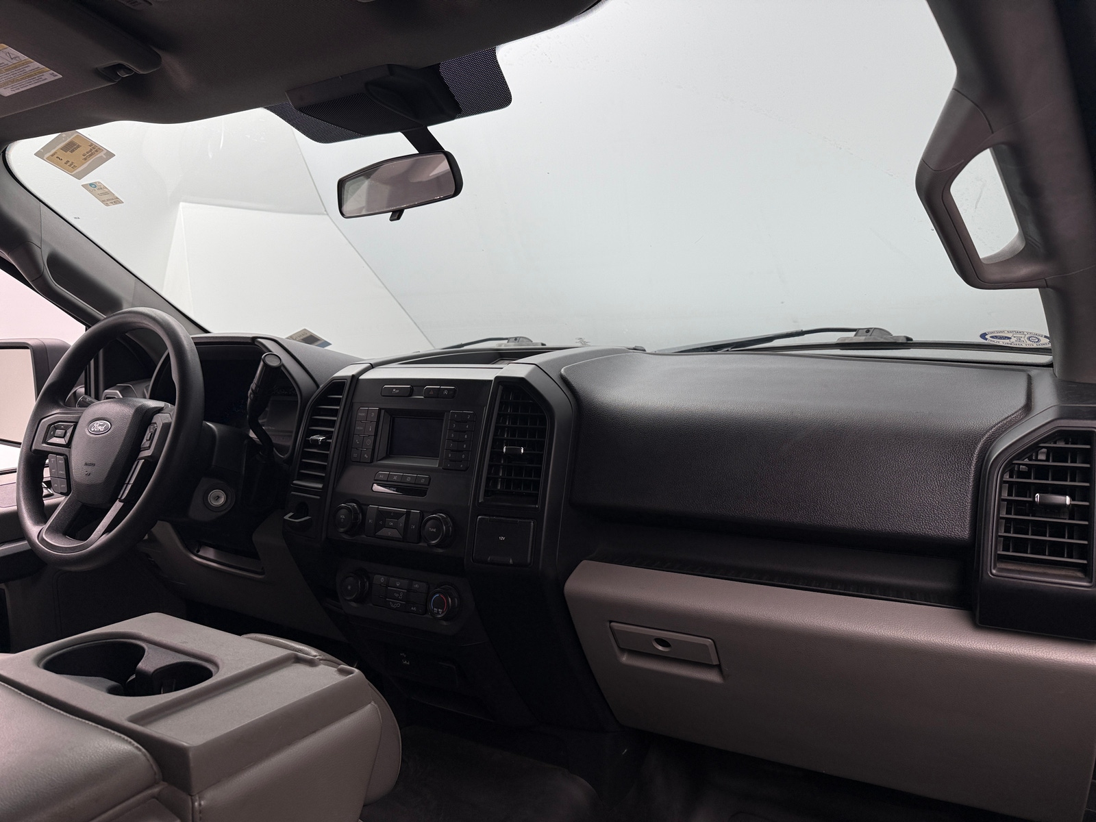 Thumbnail: 2019 Ford Econoline - 3