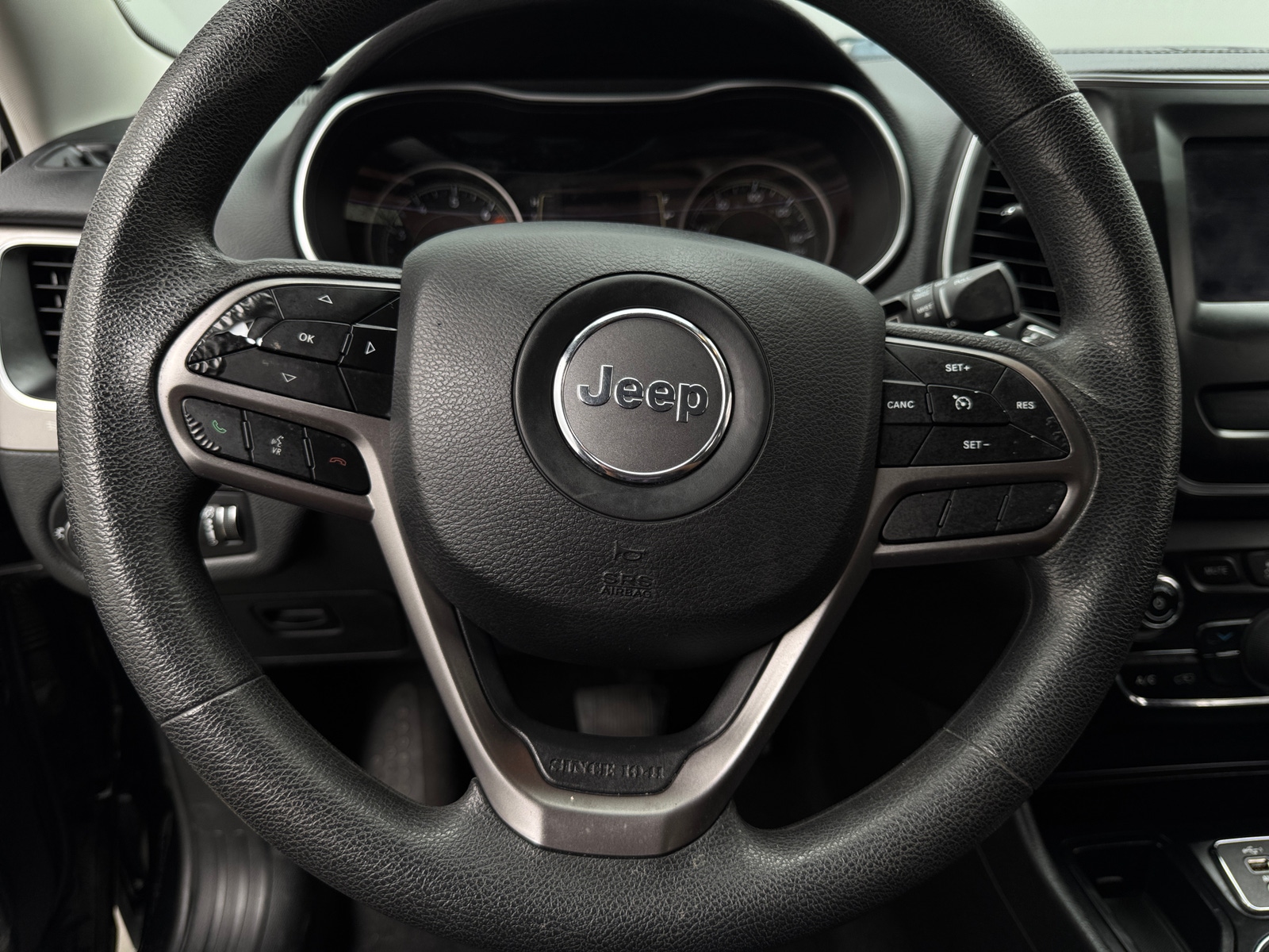 Thumbnail: 2020 Jeep Cherokee - 5