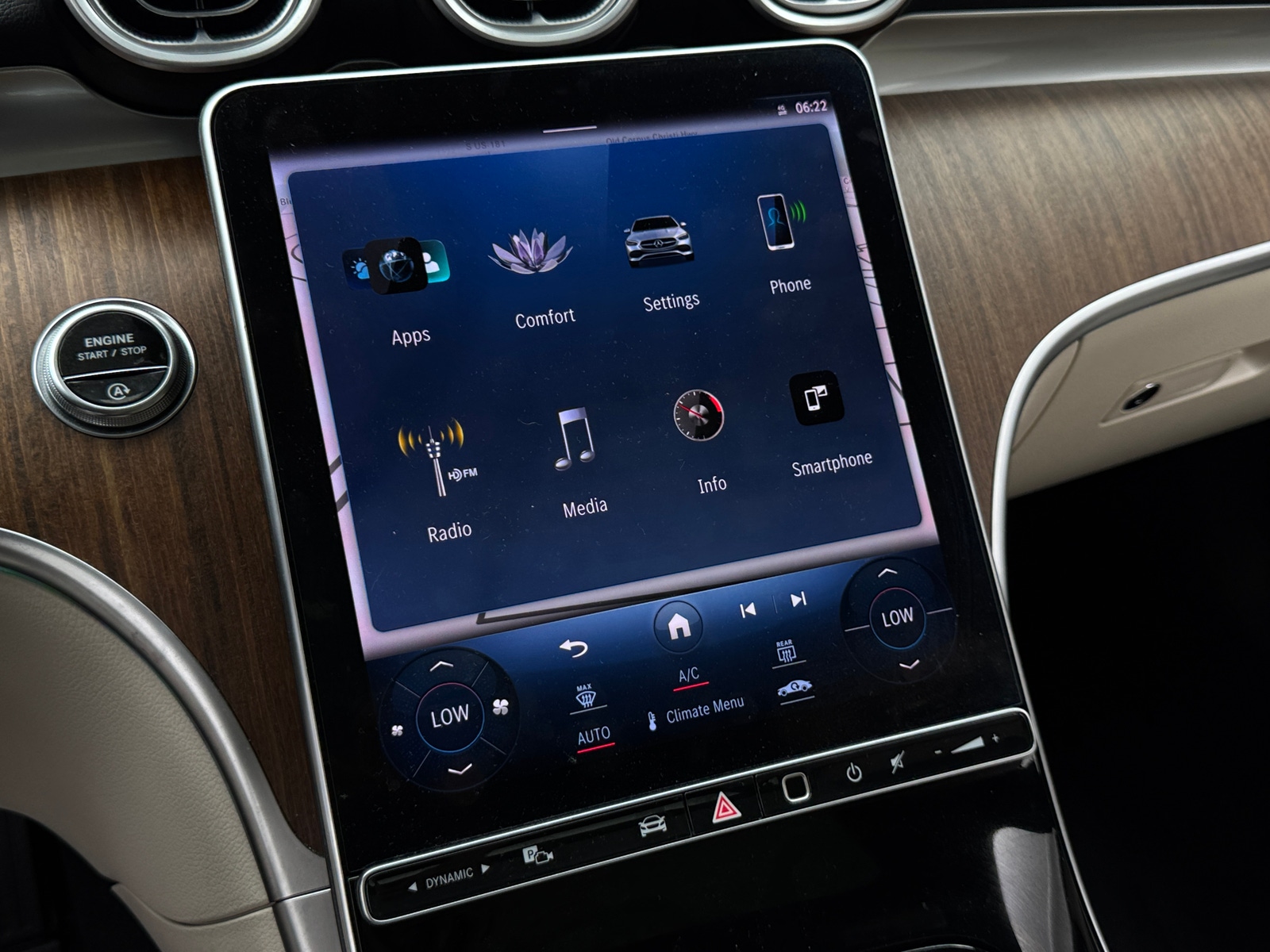 Thumbnail: 2023 Mercedes-Benz C-Class - 3