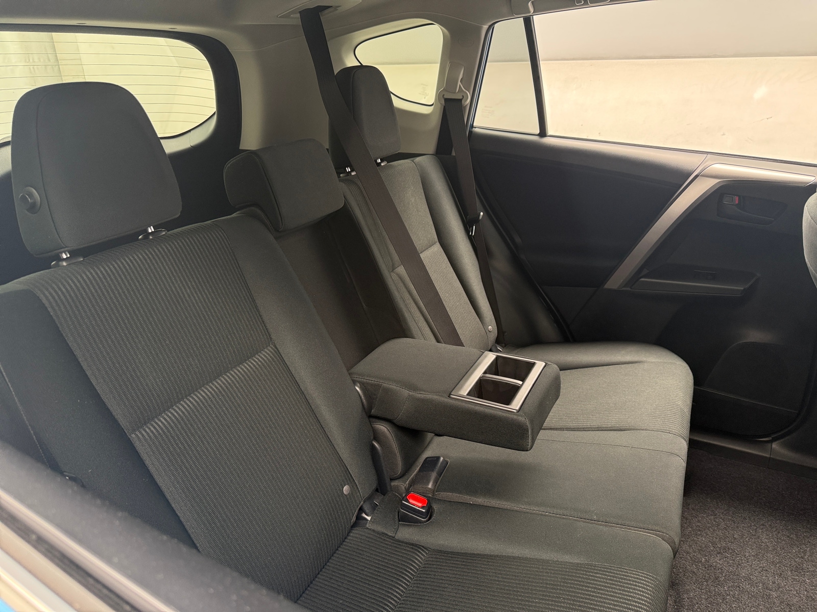 Thumbnail: 2018 Toyota RAV4 - 6