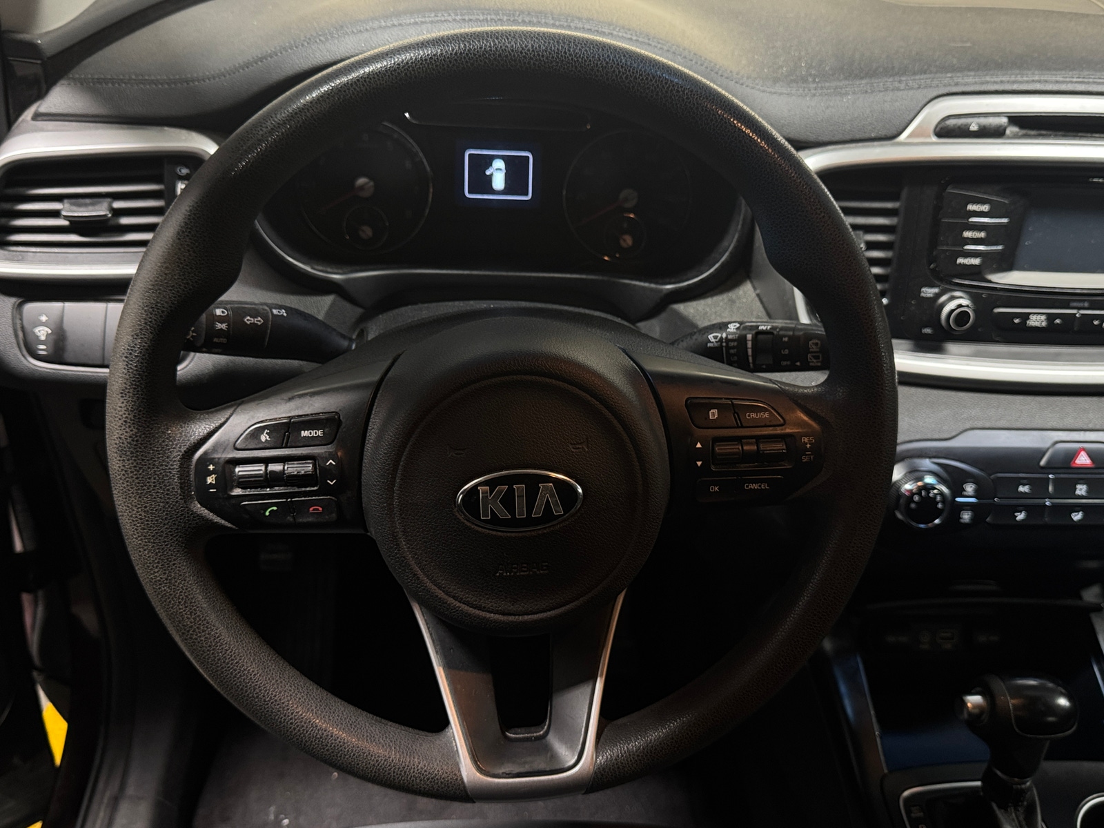 Thumbnail: 2017 Kia Sorento - 5
