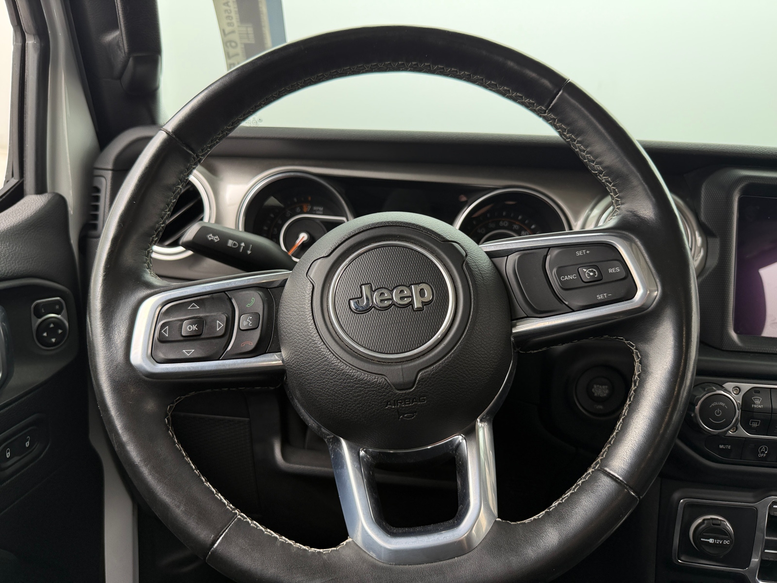 Thumbnail: 2020 Jeep Gladiator - 5