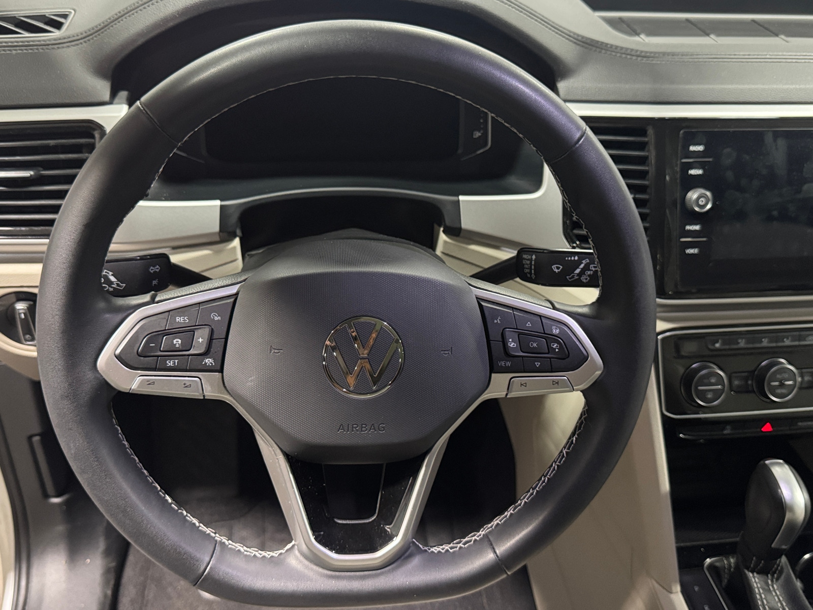 Thumbnail: 2023 Volkswagen Atlas - 4