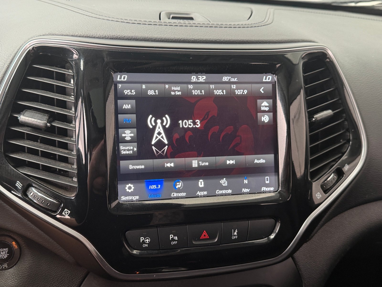 Thumbnail: 2019 Jeep Cherokee - 3