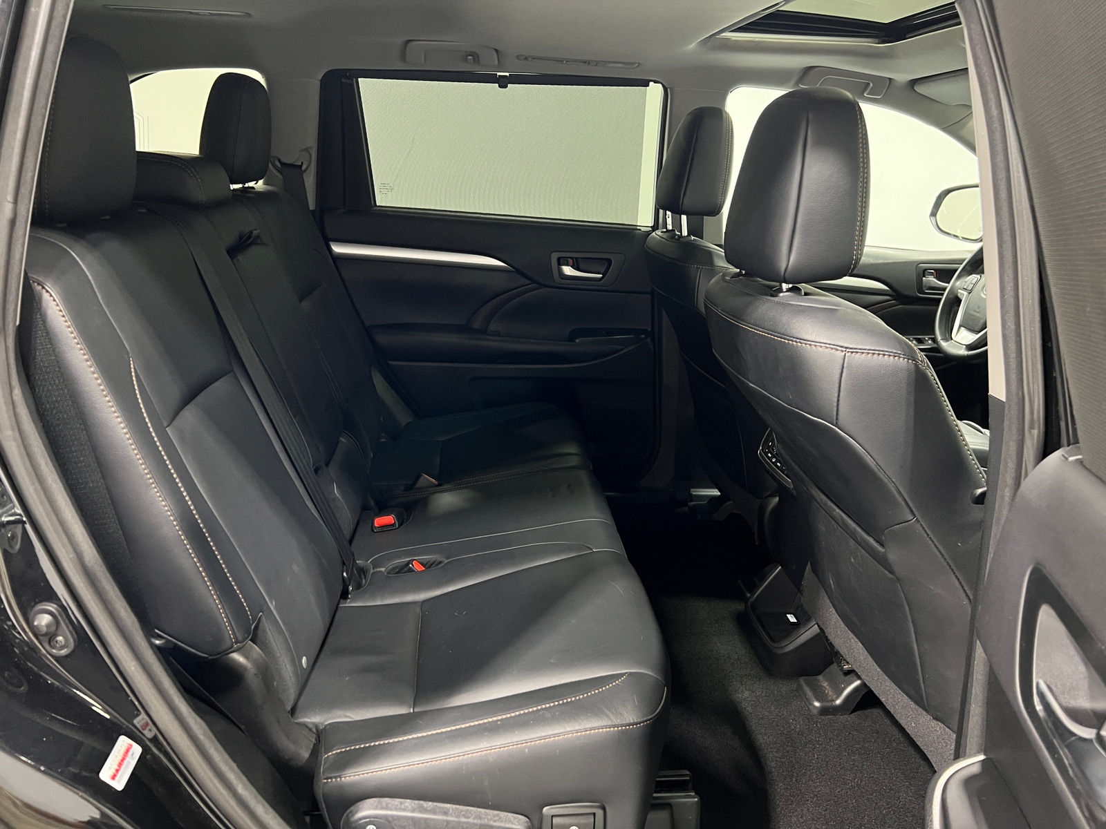 Thumbnail: 2016 Toyota Highlander - 5