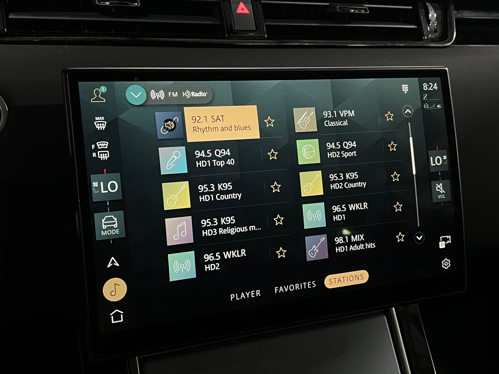 Thumbnail: 2024 Land Rover Range Rover Evoque - 4