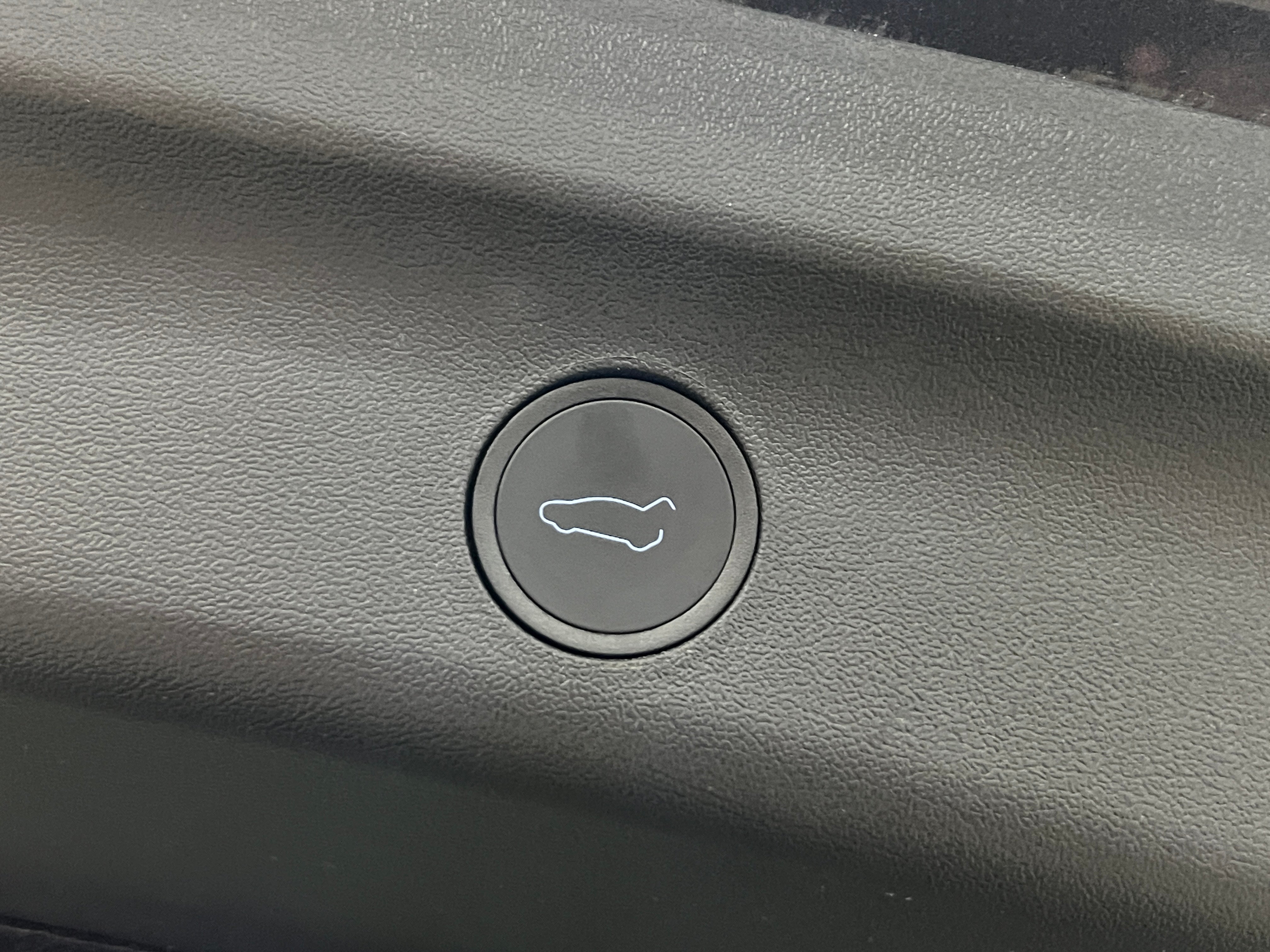 Used 2025 Tesla Model Y Long Range with VIN 7SAYGDED9SF280963 for sale in Auburn, WA