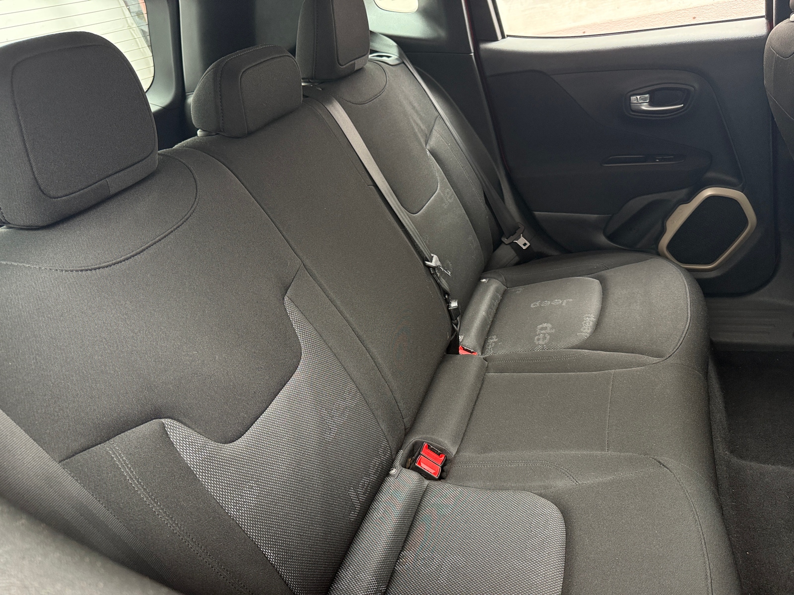 Thumbnail: 2016 Jeep Renegade - 6