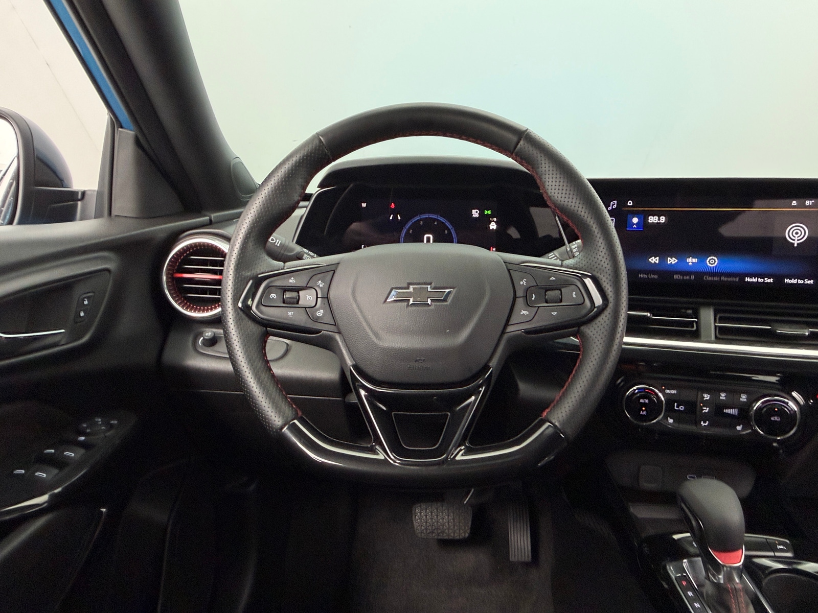 Thumbnail: 2025 Chevrolet Trax - 4