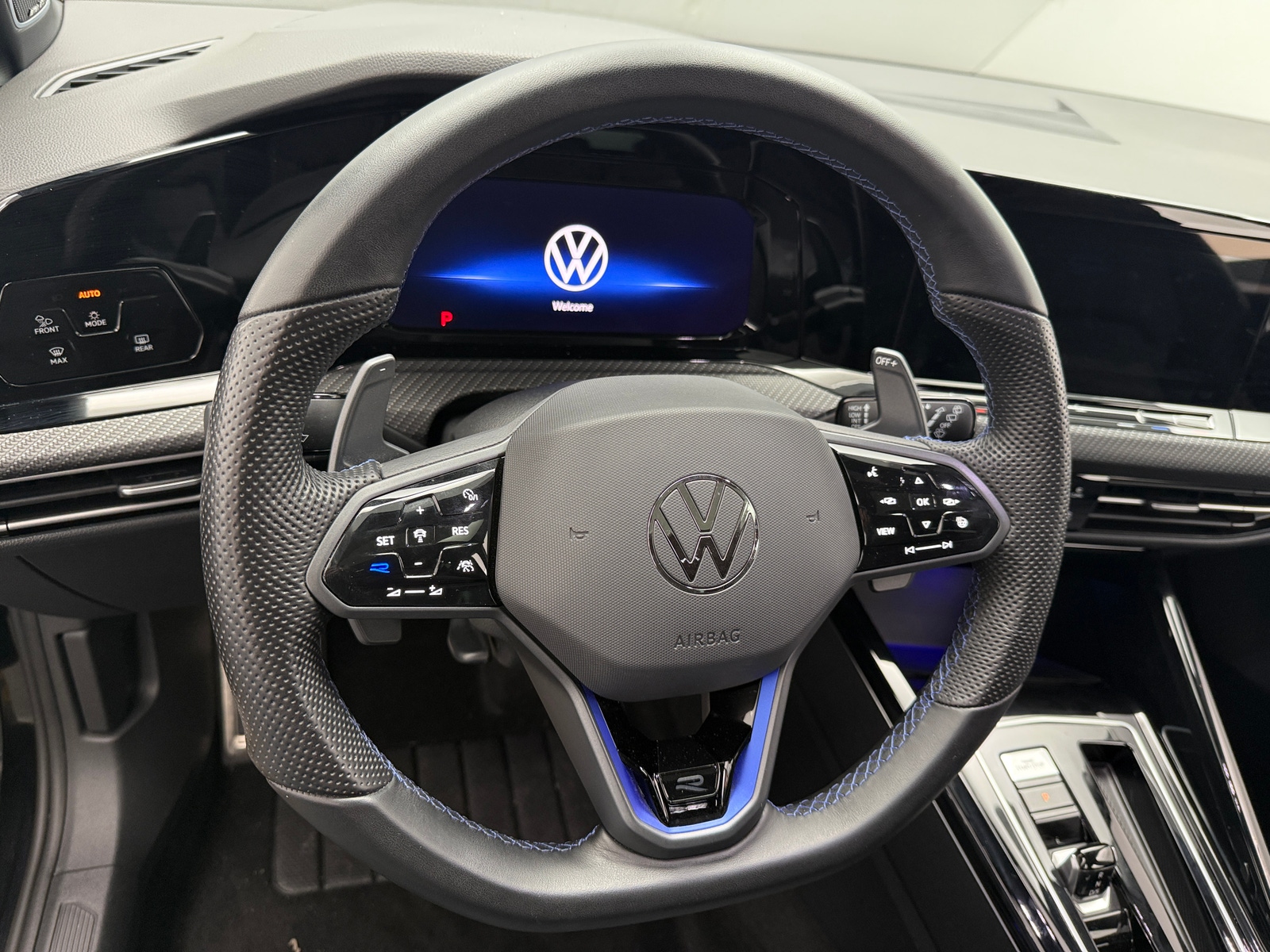 Thumbnail: 2024 Volkswagen Golf - 4