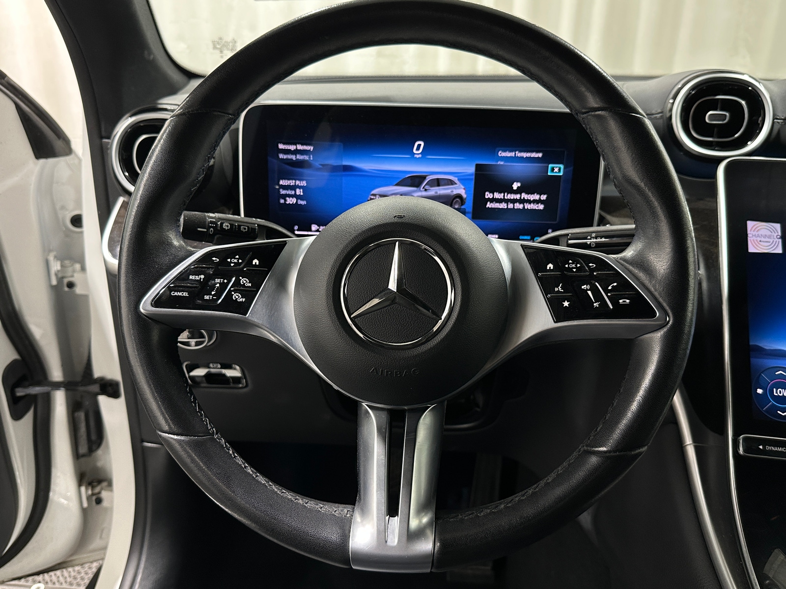 Thumbnail: 2024 Mercedes-Benz GLC - 4