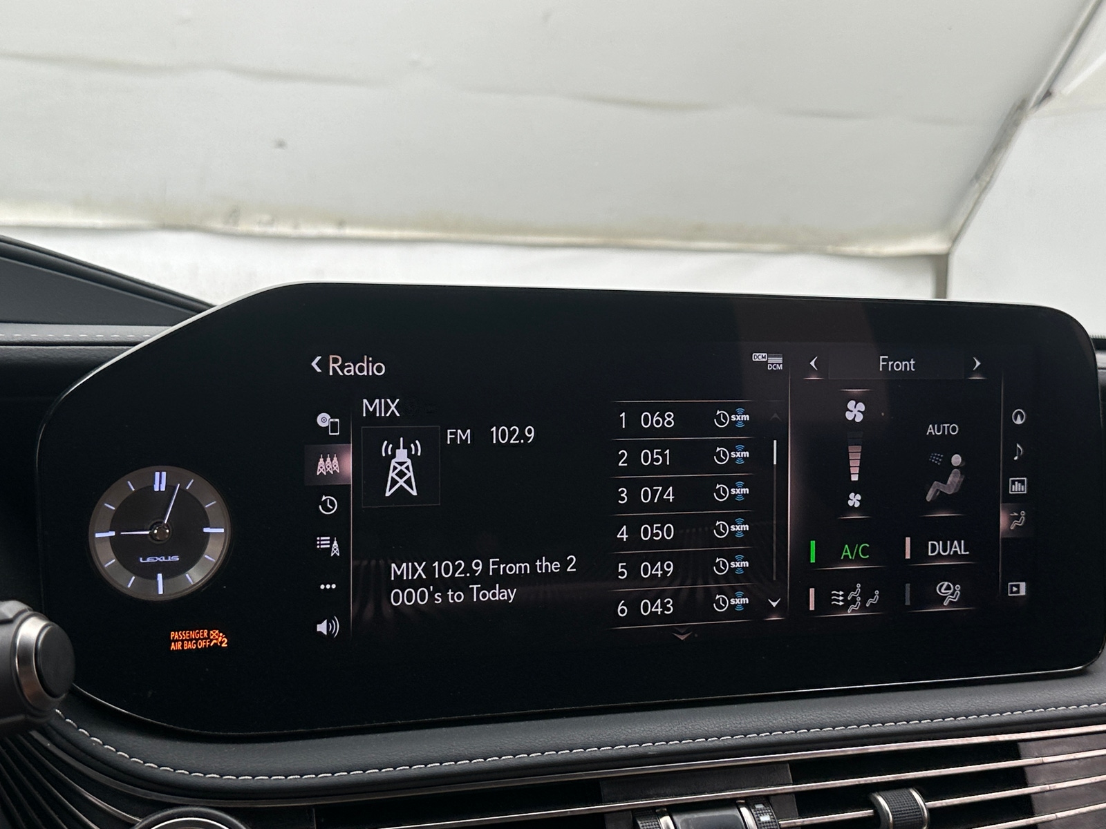 Thumbnail: 2022 Lexus LS - 3