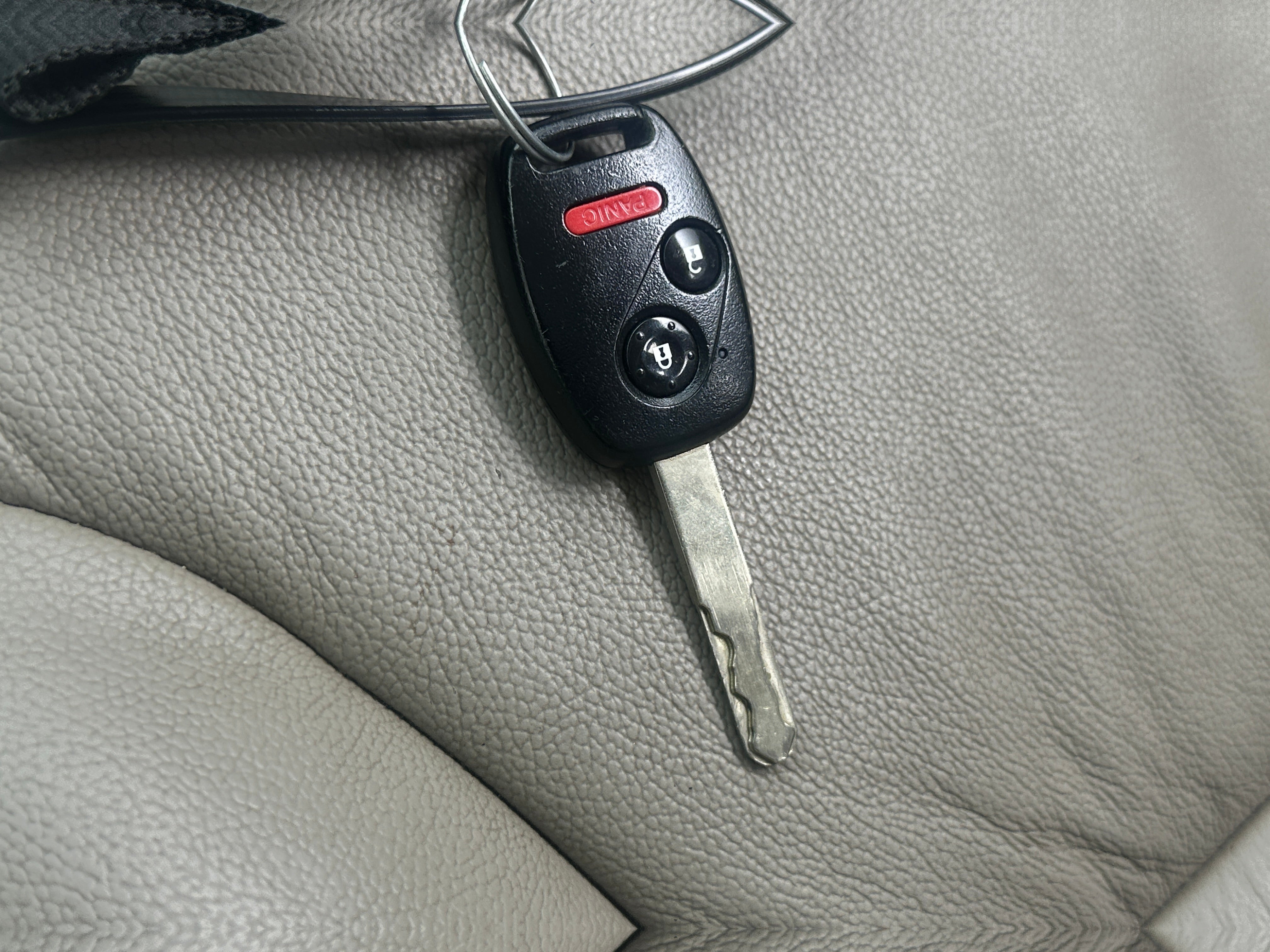 Used 2013 Honda CR-V EX-L with VIN 5J6RM4H75DL030498 for sale in Pewaukee, WI
