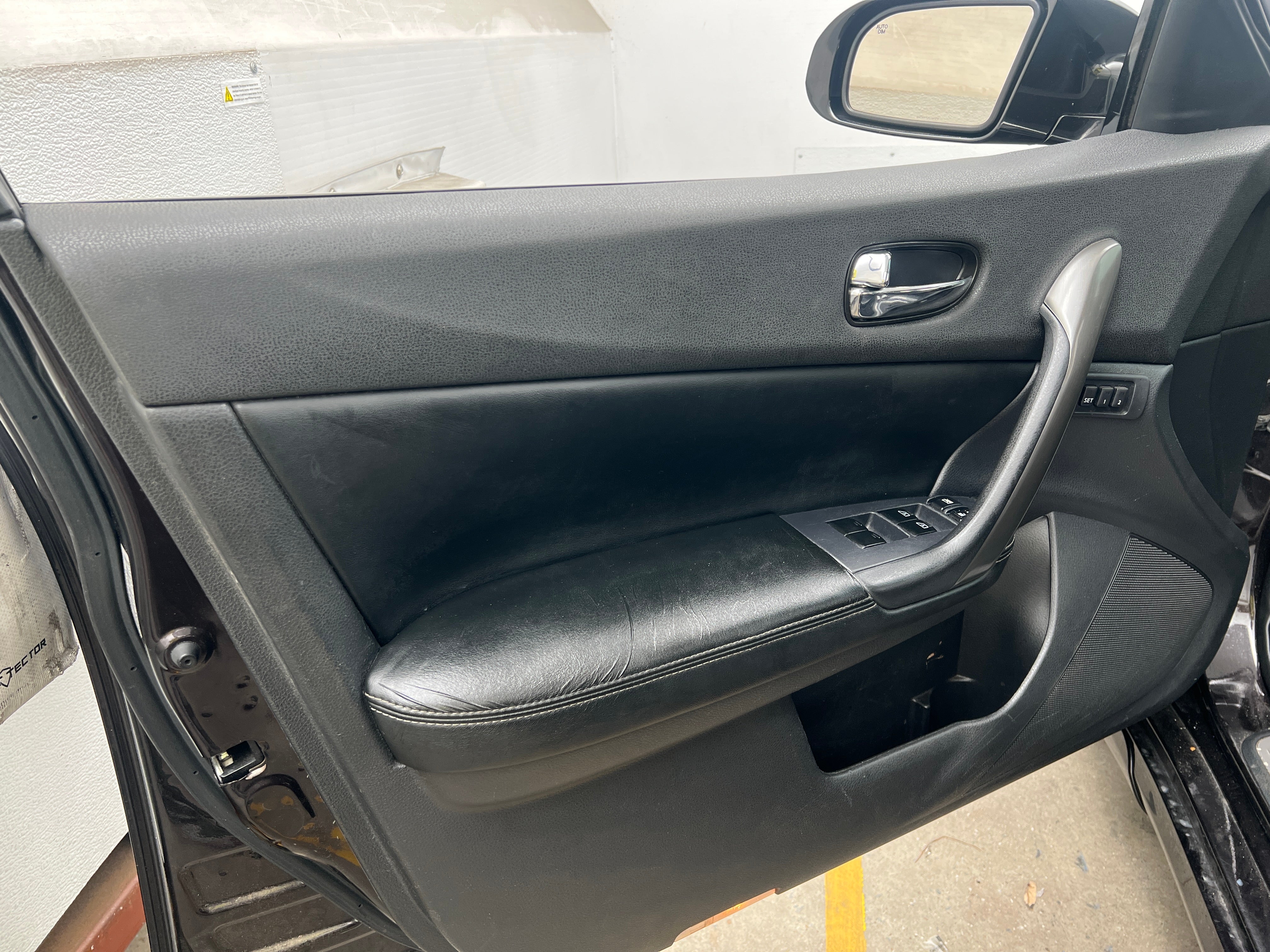 Used 2014 Nissan Maxima SV with VIN 1N4AA5AP2EC436760 for sale in Pewaukee, WI