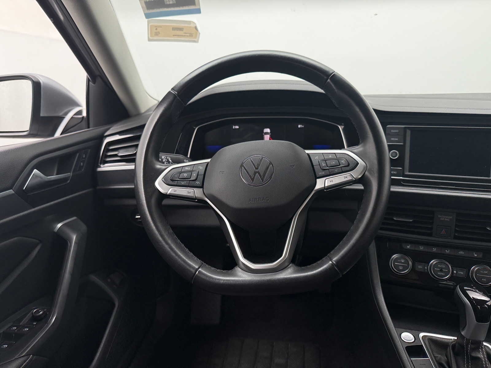 Thumbnail: 2024 Volkswagen Jetta - 4