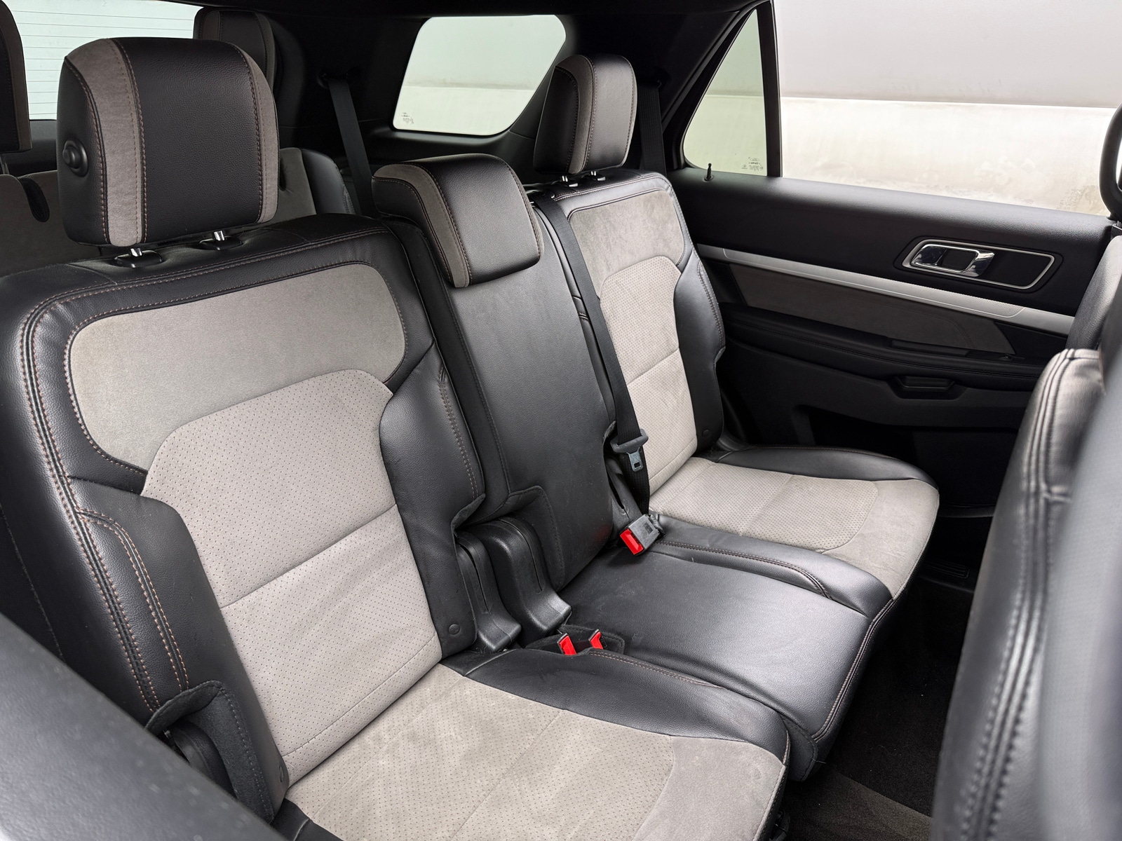Thumbnail: 2017 Ford Explorer - 6